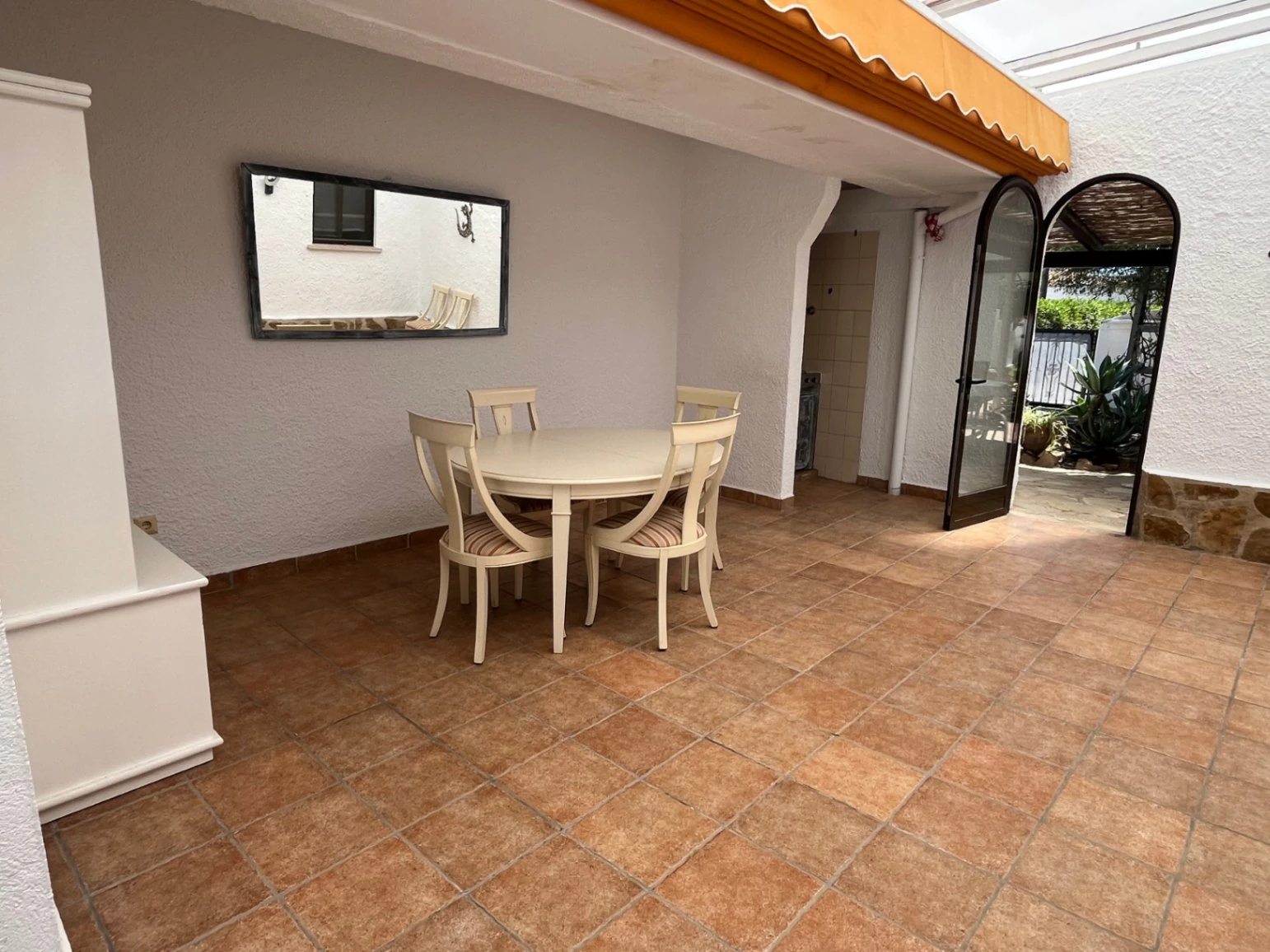 Chalet zu verkaufen mit 3 Schlafzimmern in Els Poblets, Alicante