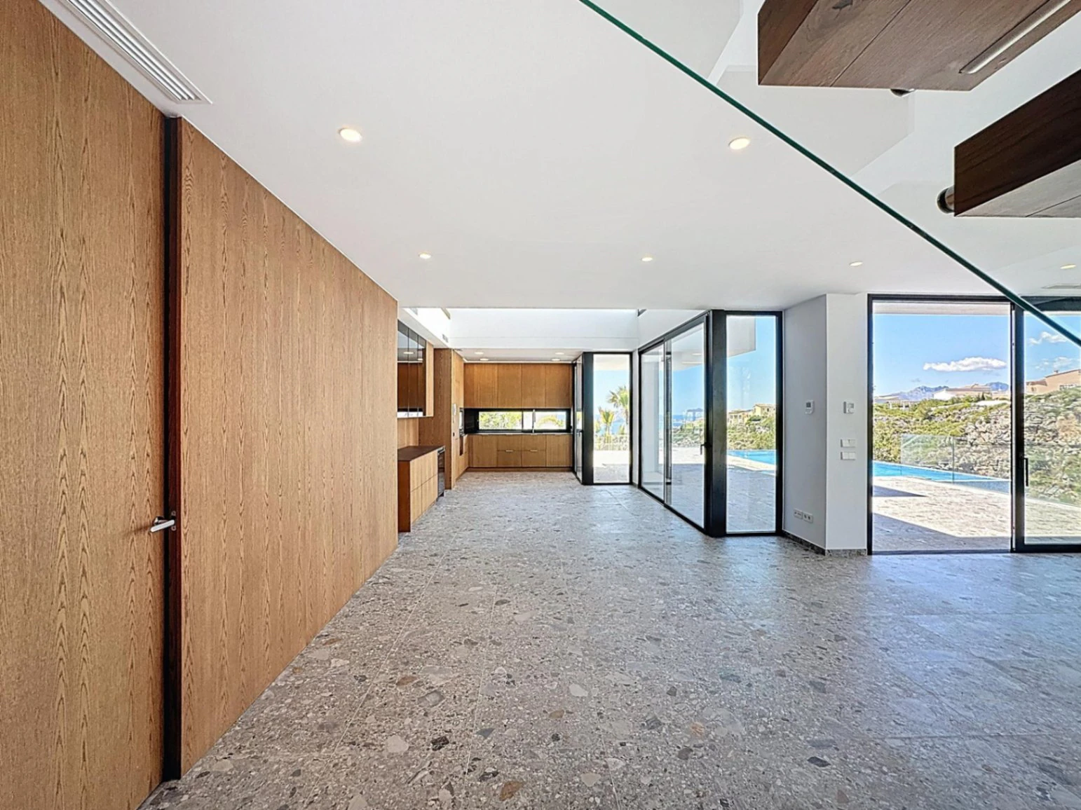 Moderne Villa in Cumbre del Sol mit Meerblick, neu zu beziehen