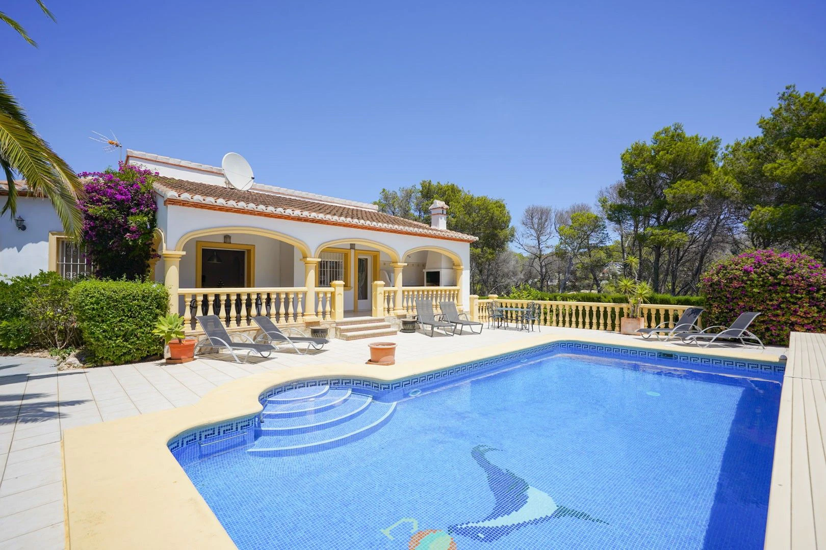 Villa de style méditerranéen à vendre à Costa Nova, Jávea