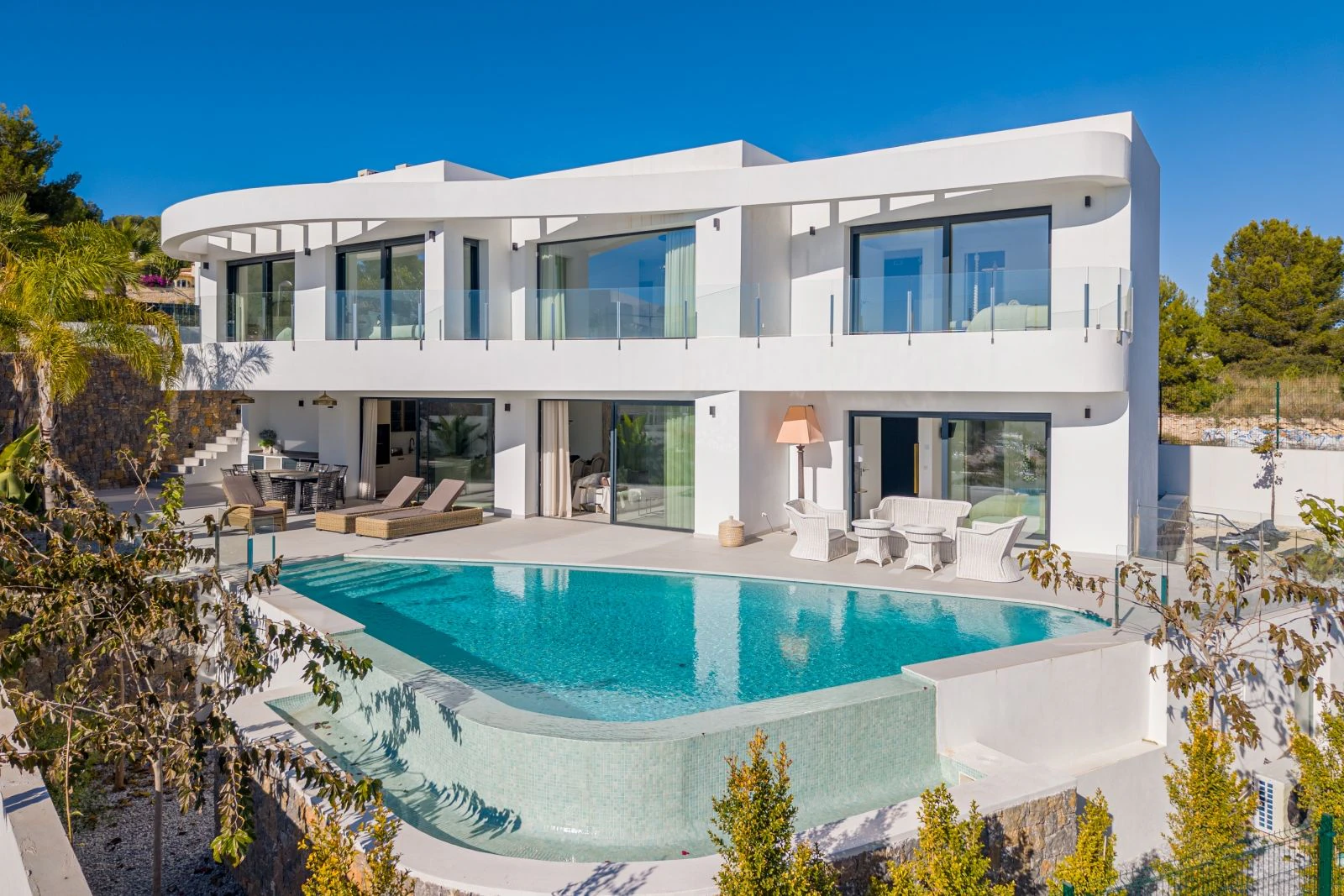 Impressive modern villa with sea views and total luxury