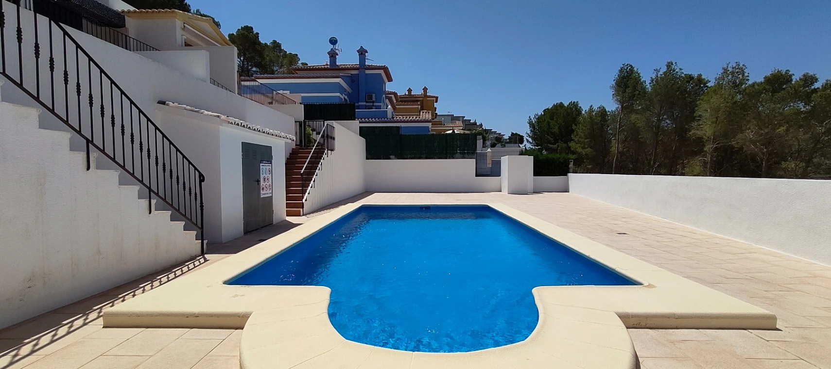 Semi-detached chalet for sale in Calpe