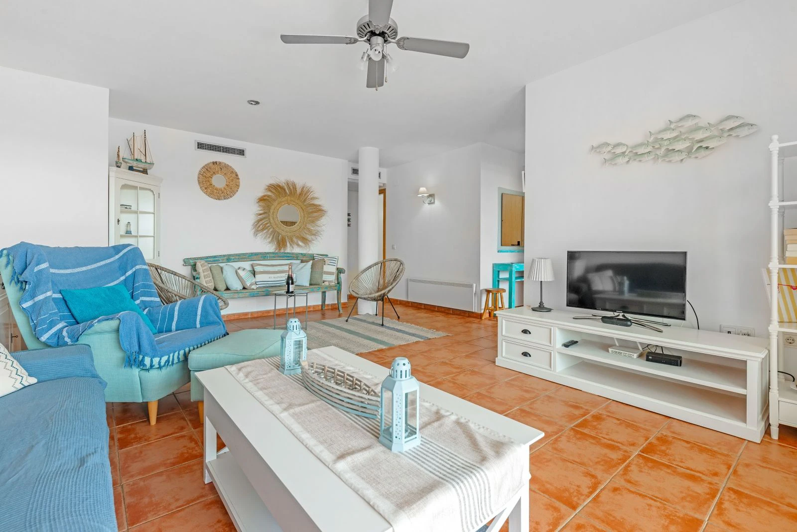 Exclusive penthouse with a large private terrace near the beach and amenities in Jávea.