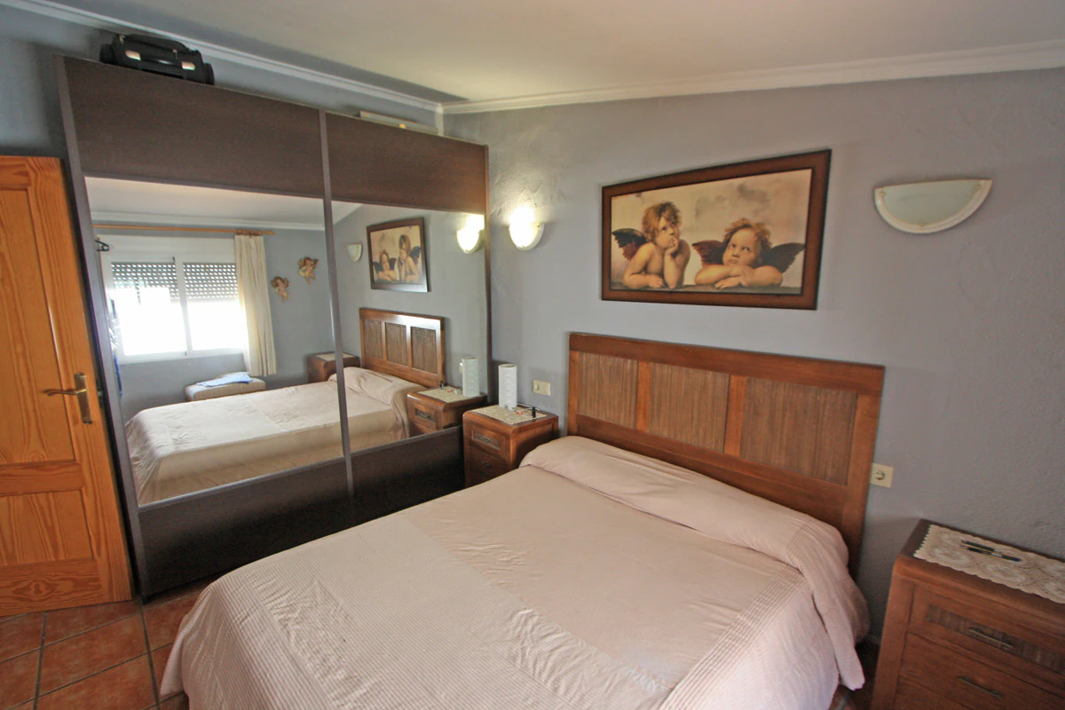 TOWNHOUSE - BUNGALOW WITH OWN PLOT 350 M FROM THE BEACH IN DÉNIA