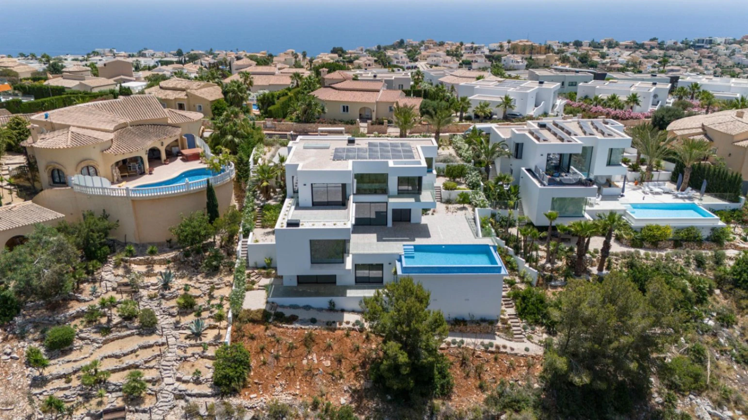 Moderne Villa in Cumbre del Sol mit Meerblick, neu zu beziehen