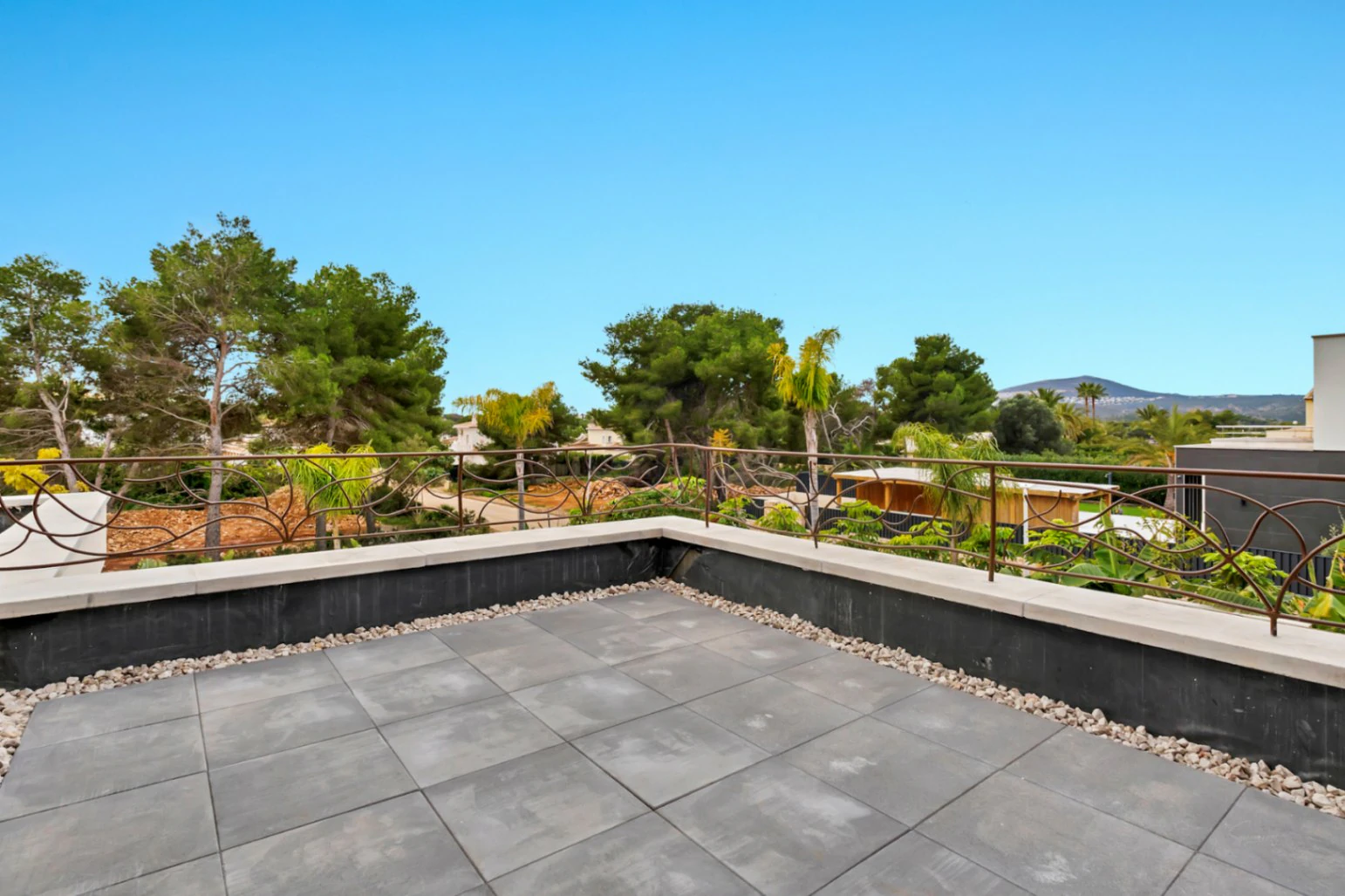 Luxury new build villa located in a quiet area.