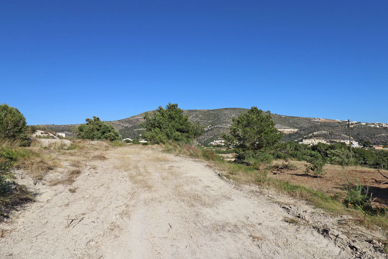 Terreno para construir en venta de 11,000 m2 con vistas al mar y cerca de Moraira