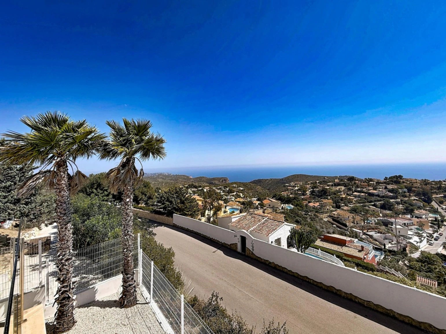 Cumbre del Sol modern villa with panoramic sea views