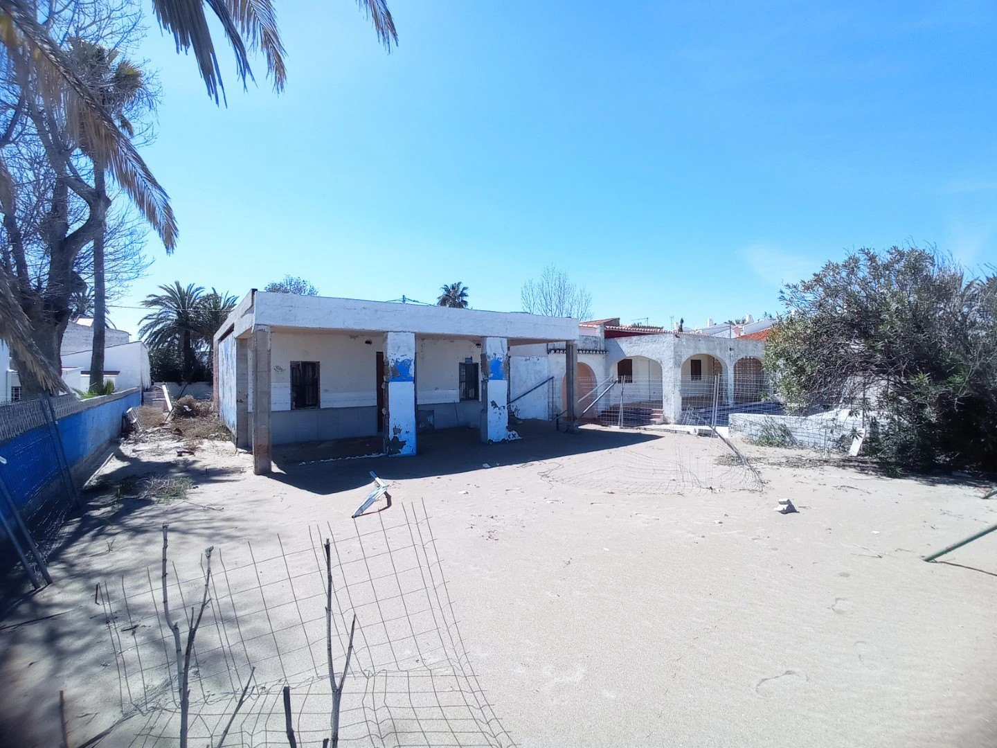 Villa for sale on the beachfront of Denia