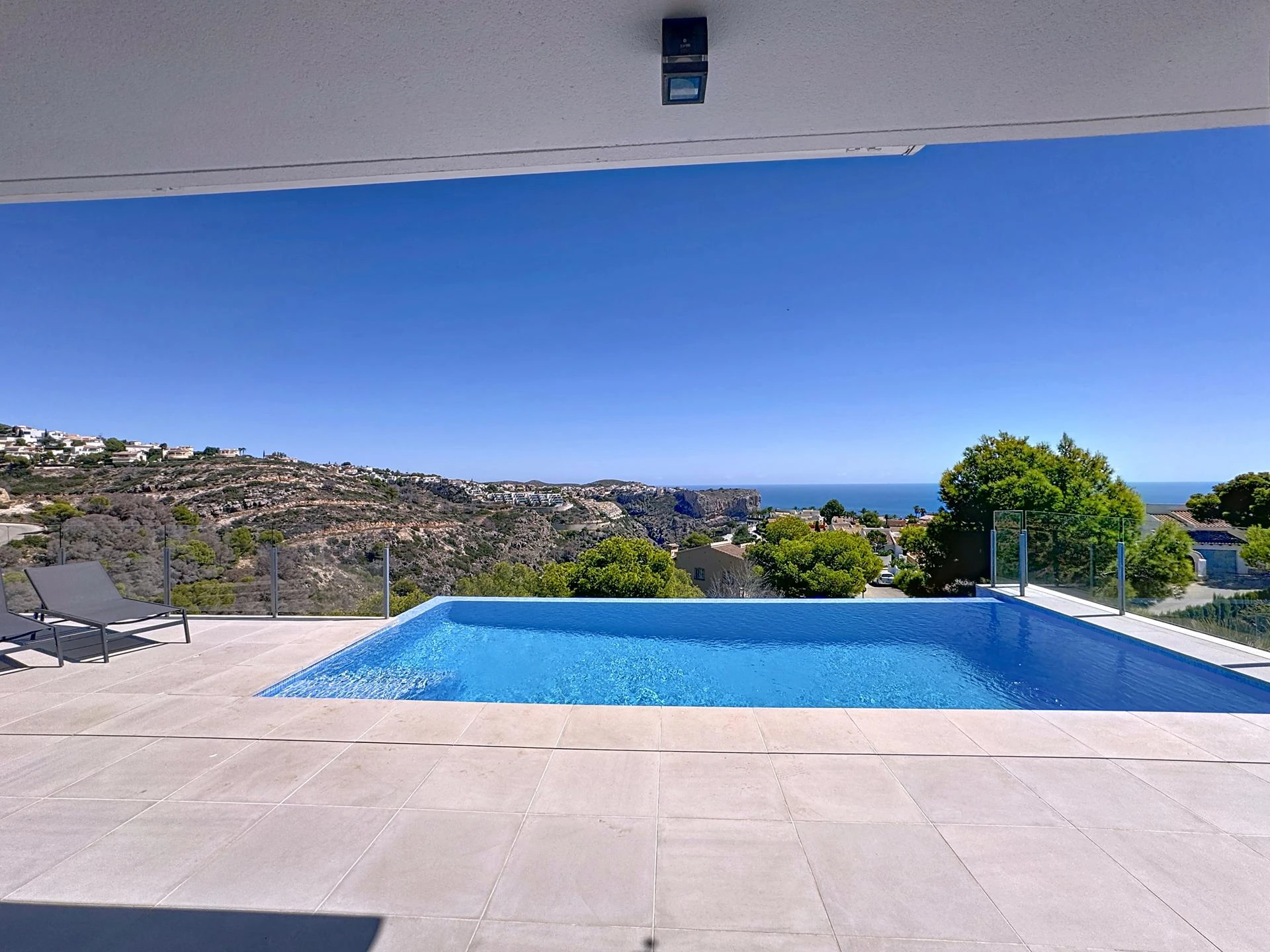 Cumbre del Sol modern villa with sea views and private pool