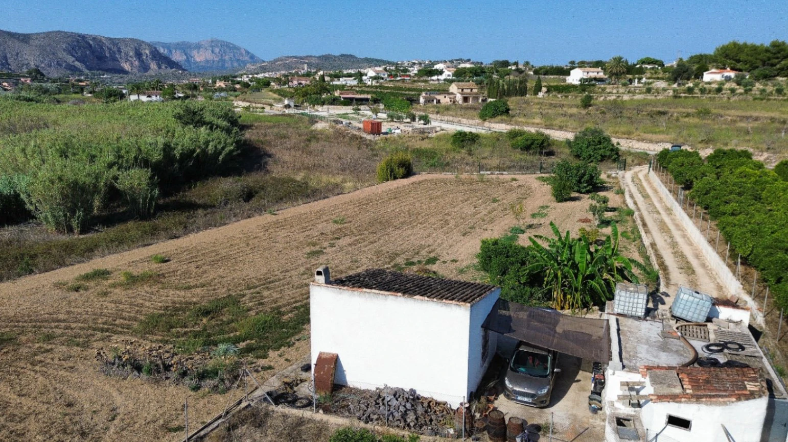 AGRICULTURELE WONING TE KOOP IN TEULADA