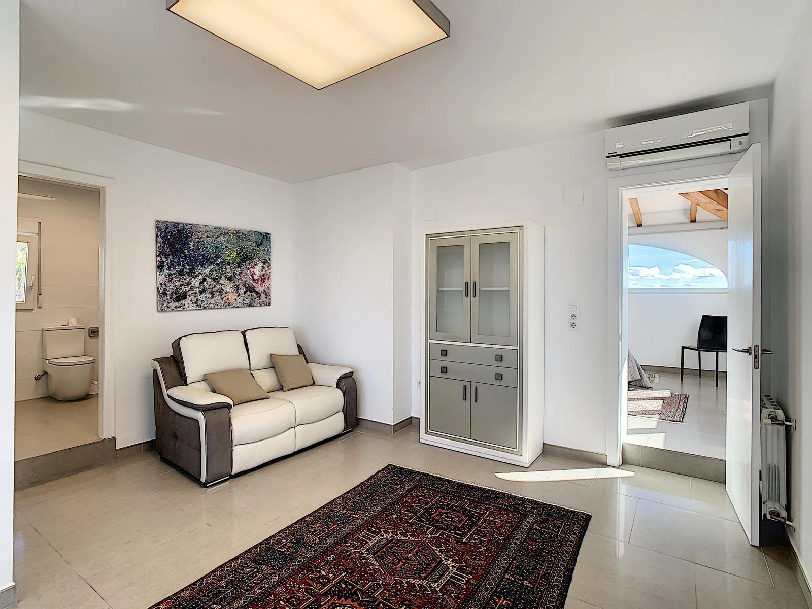 Cumbre del Sol villa gerenoveerd met uitzicht op zee