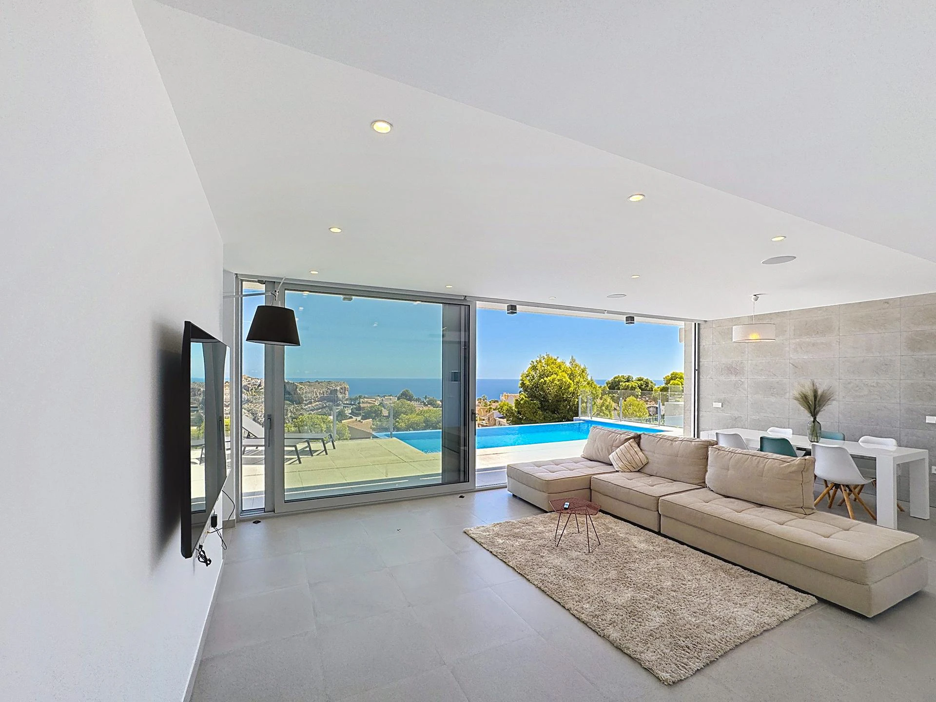 Cumbre del Sol modern villa with sea views and private pool