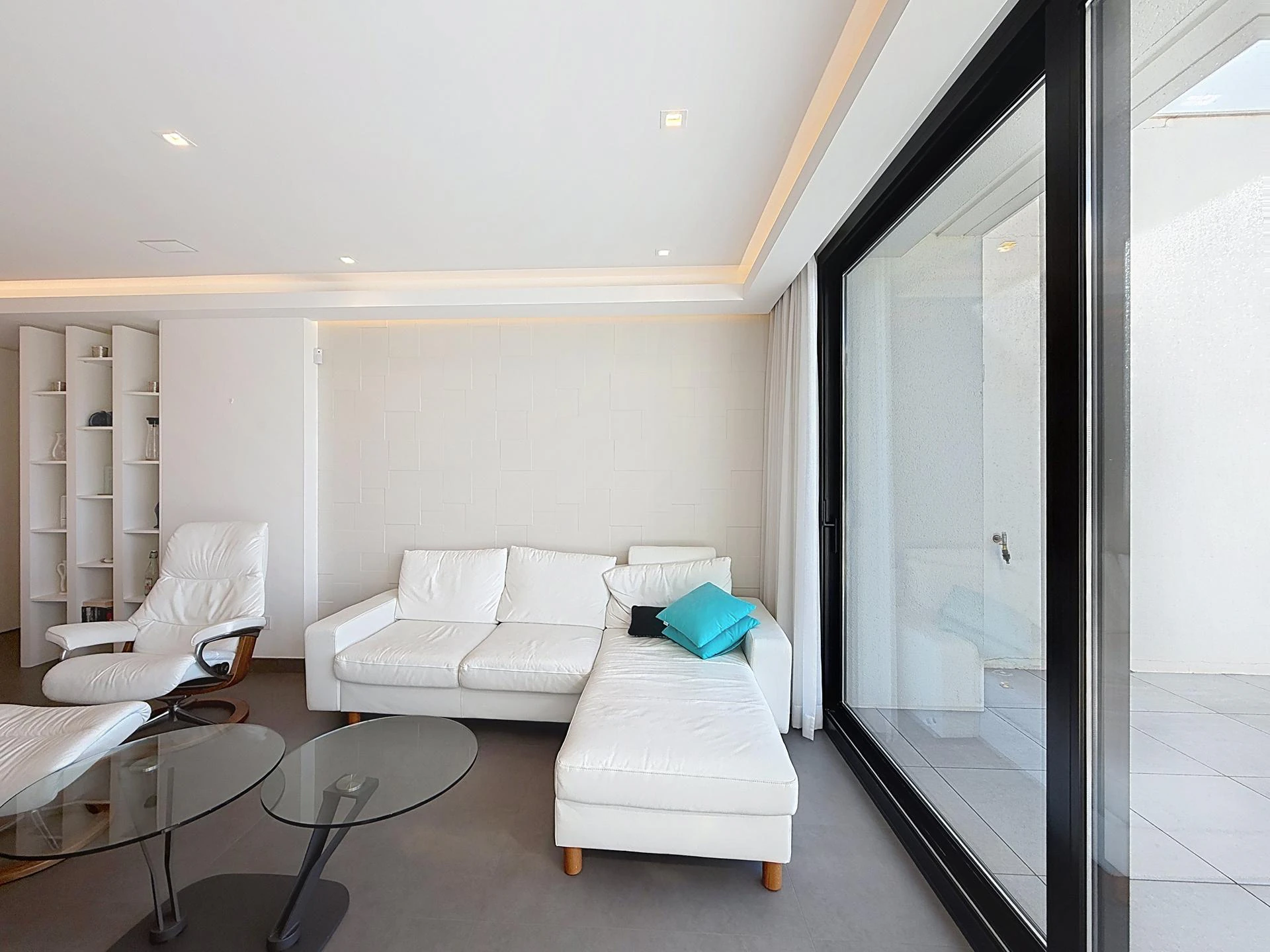 Cumbre del Sol luxe modern penthouse met uitzicht op de kliffen en de zee
