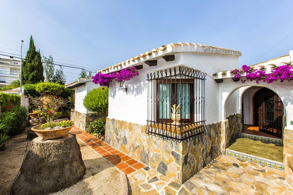 Vrijstaande villa op 50 m van het strand, Dénia