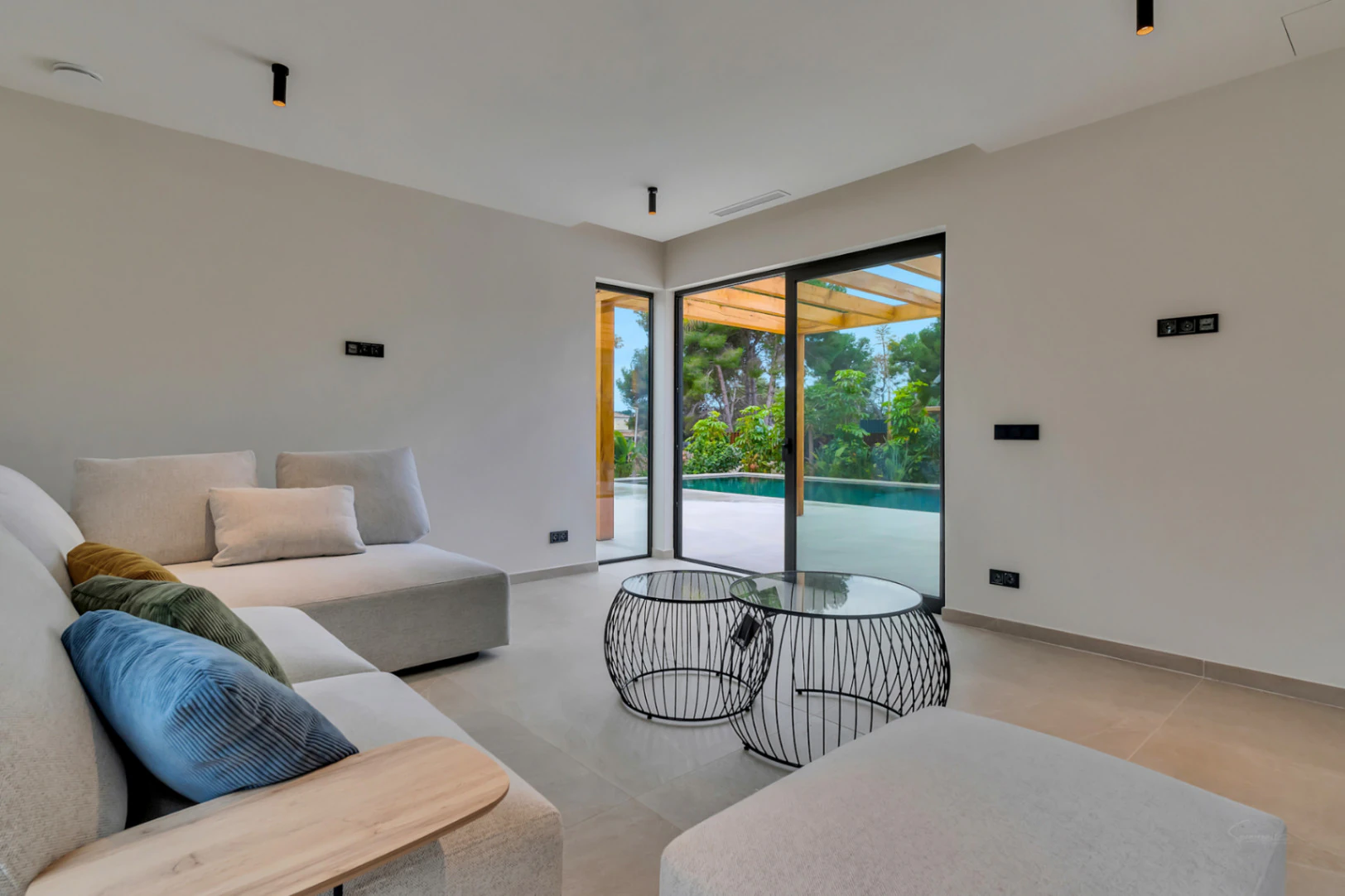 Luxury new build villa located in a quiet area.