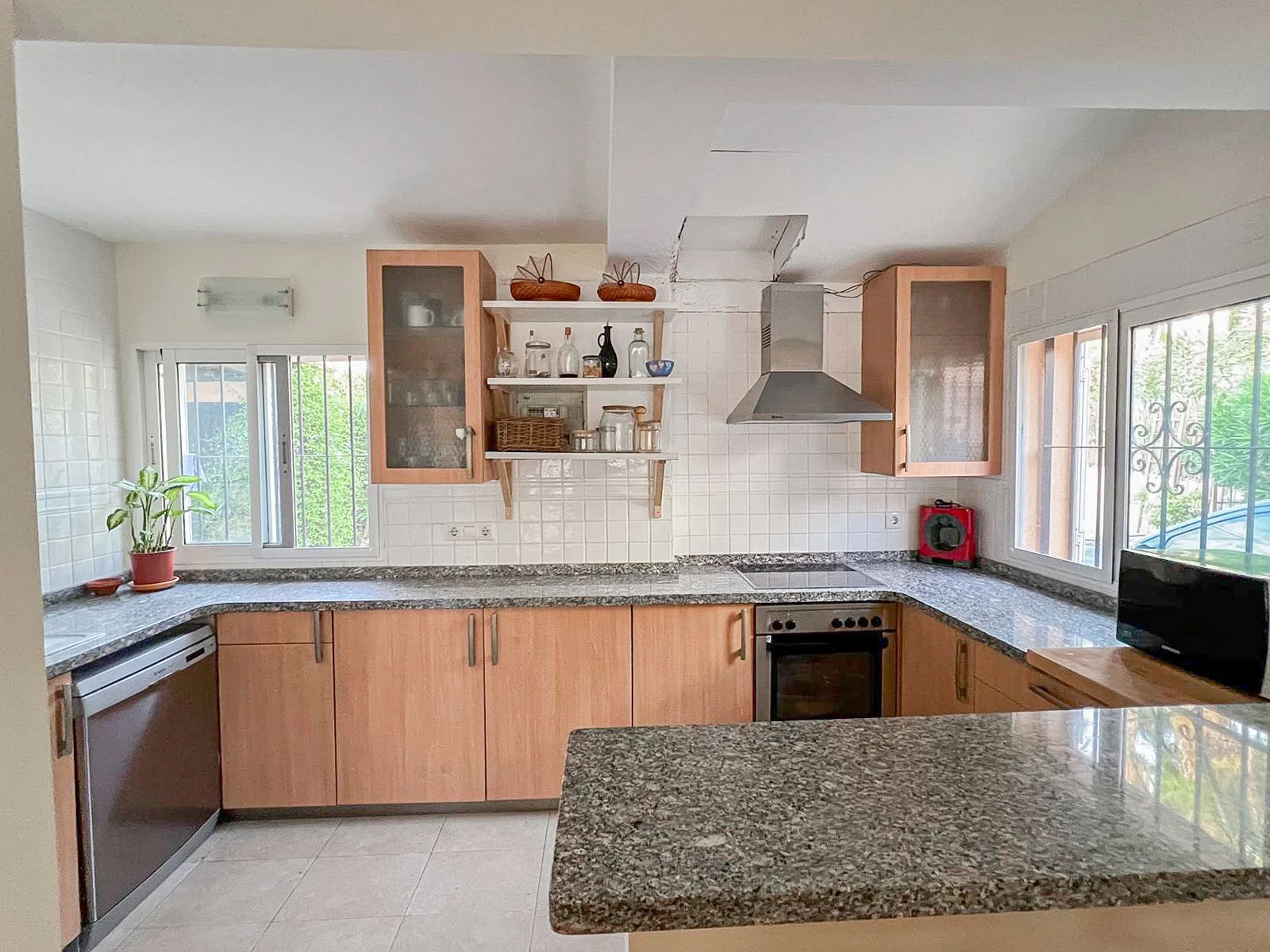 Detached Villa for Sale in Buenavista – Private Pool-Guest Apartment-Near the Beach