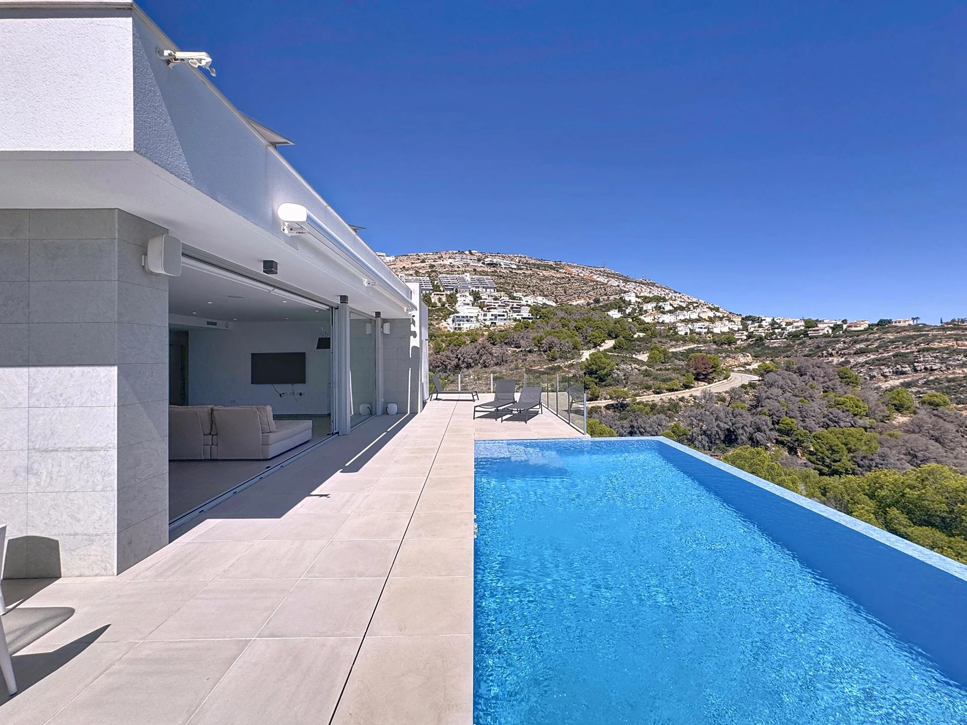 Cumbre del Sol modern villa with sea views and private pool