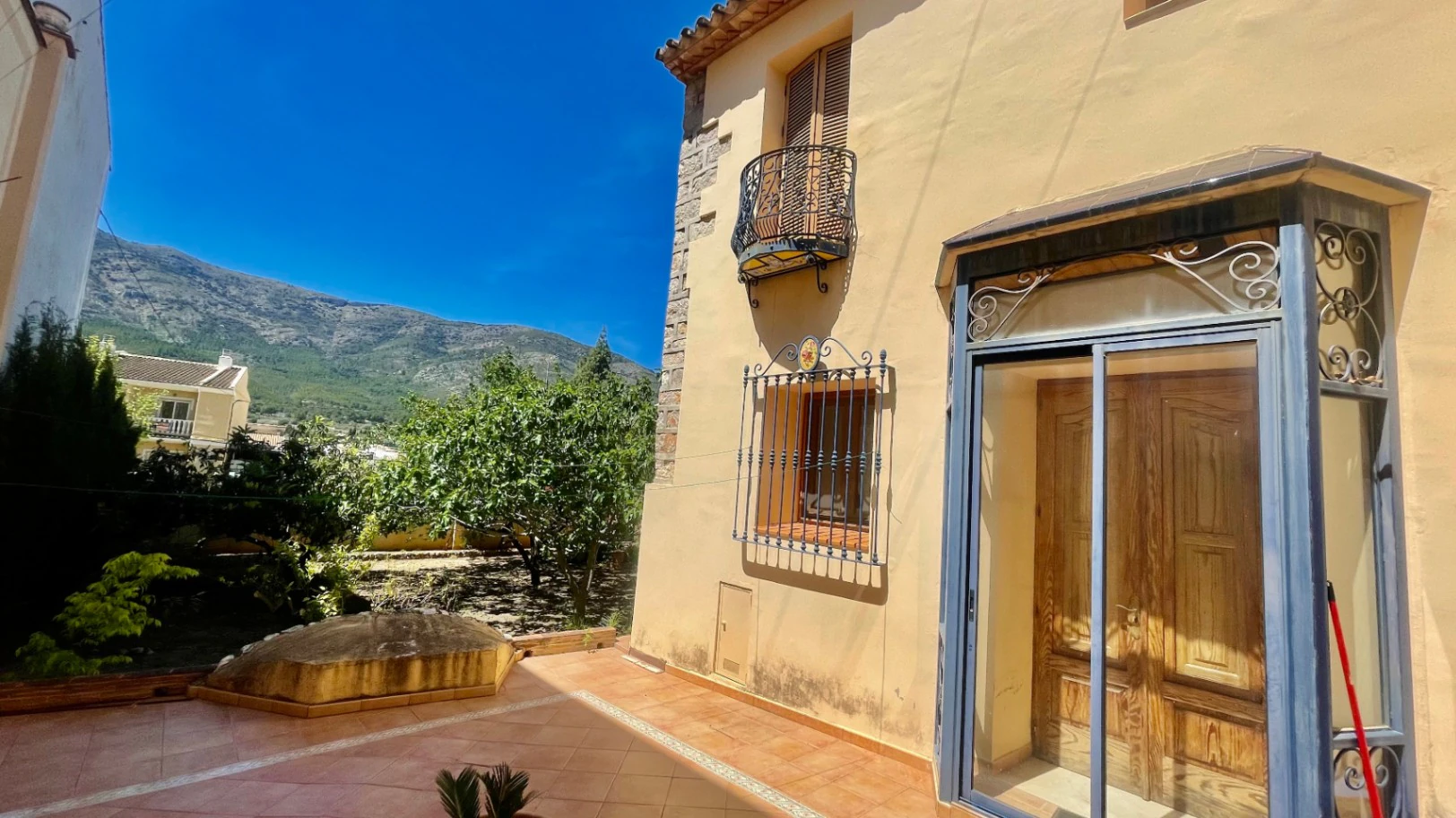 Townhouse for sale in Parcent: Magnificent