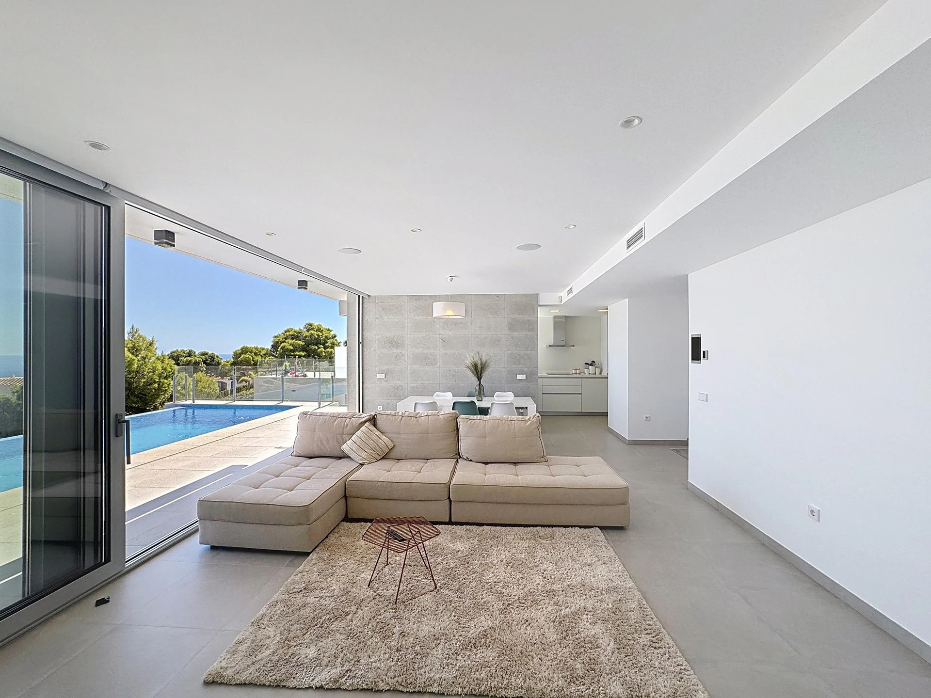 Cumbre del Sol modern villa with sea views and private pool