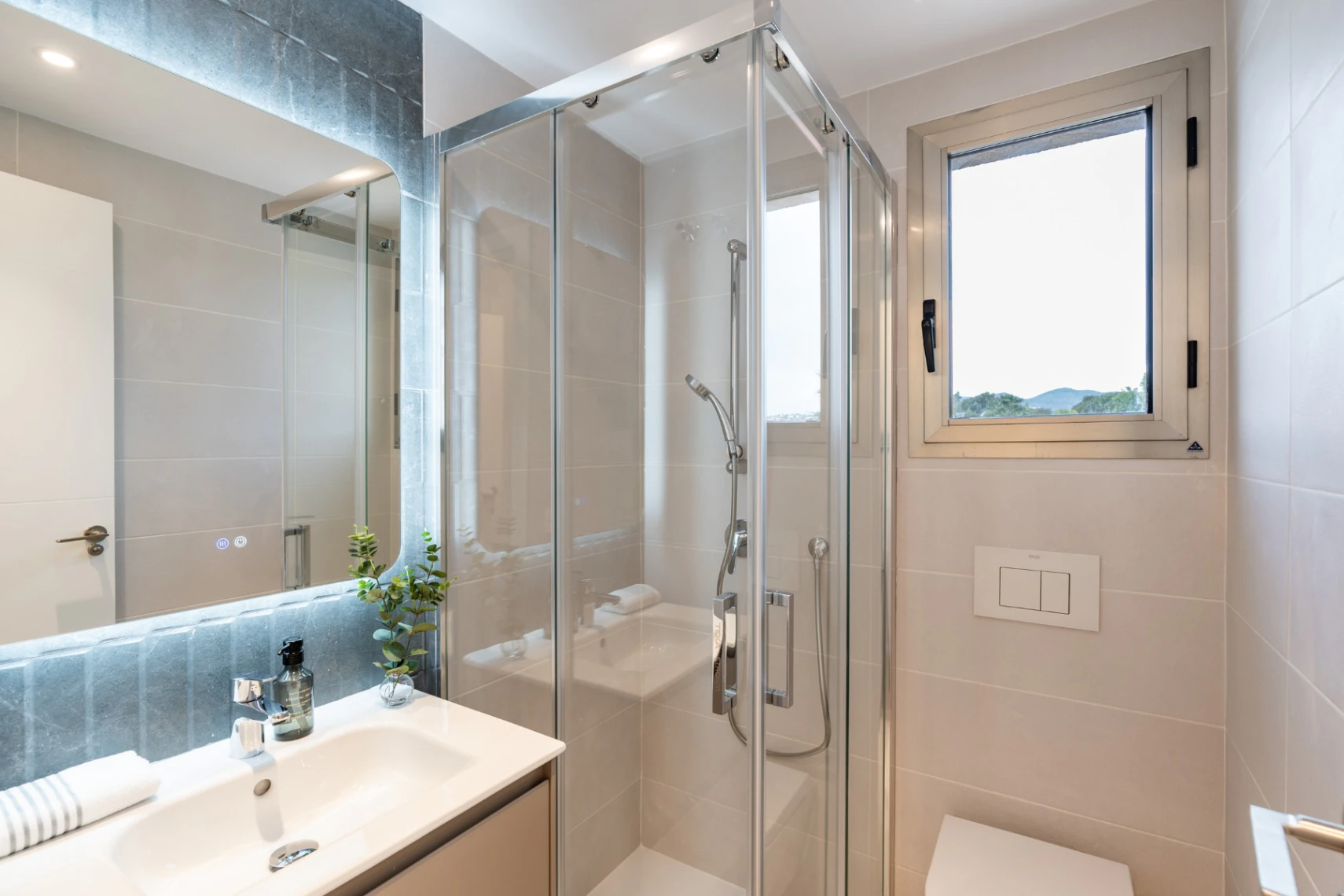 Duplex penthouse with sea views for sale in Calpe