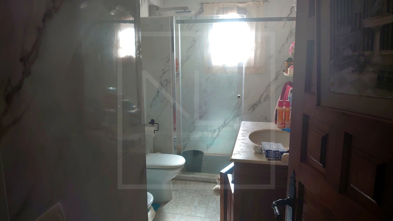 5 bedroom, 3 bathroom villa For Sale in Benitachell