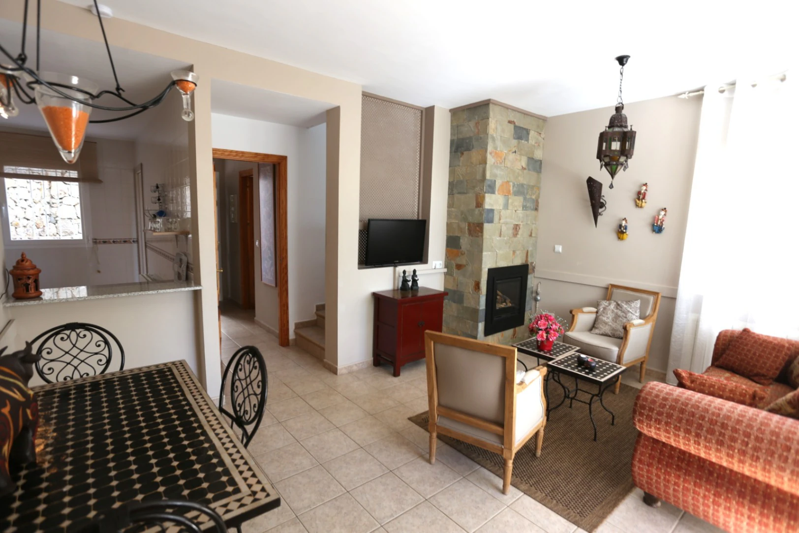 Maison de ville moderne à vendre à Jalon : exposée sud