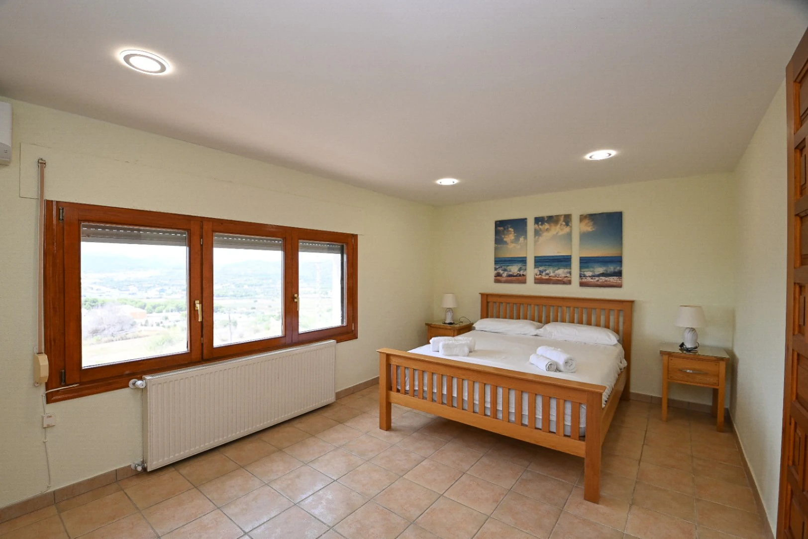 Charmante villa méditerranéenne avec vue sur la mer, grande piscine couverte et jardin – Teulada