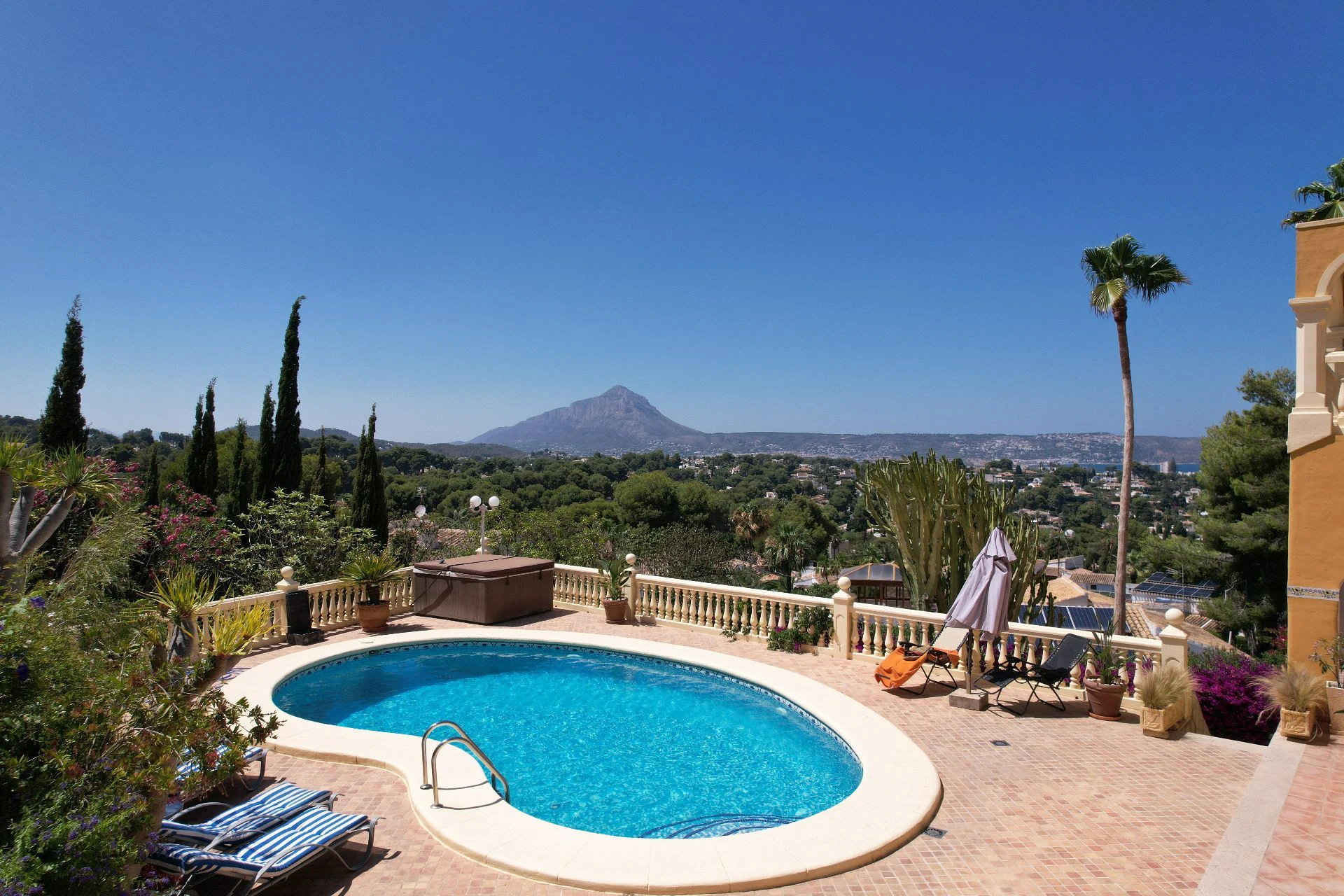 Villa à la vente à Jávea / Xàbia