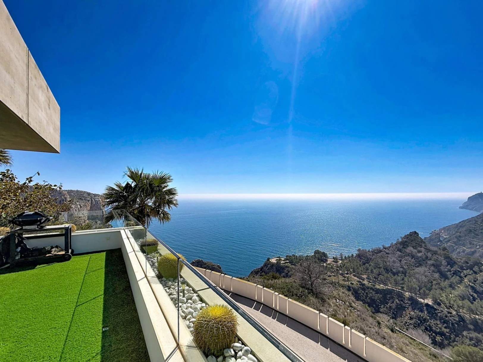Cumbre del Sol moderne luxe appartement metSpectaculaire panoramisch uitzicht op de zee en de kliffen