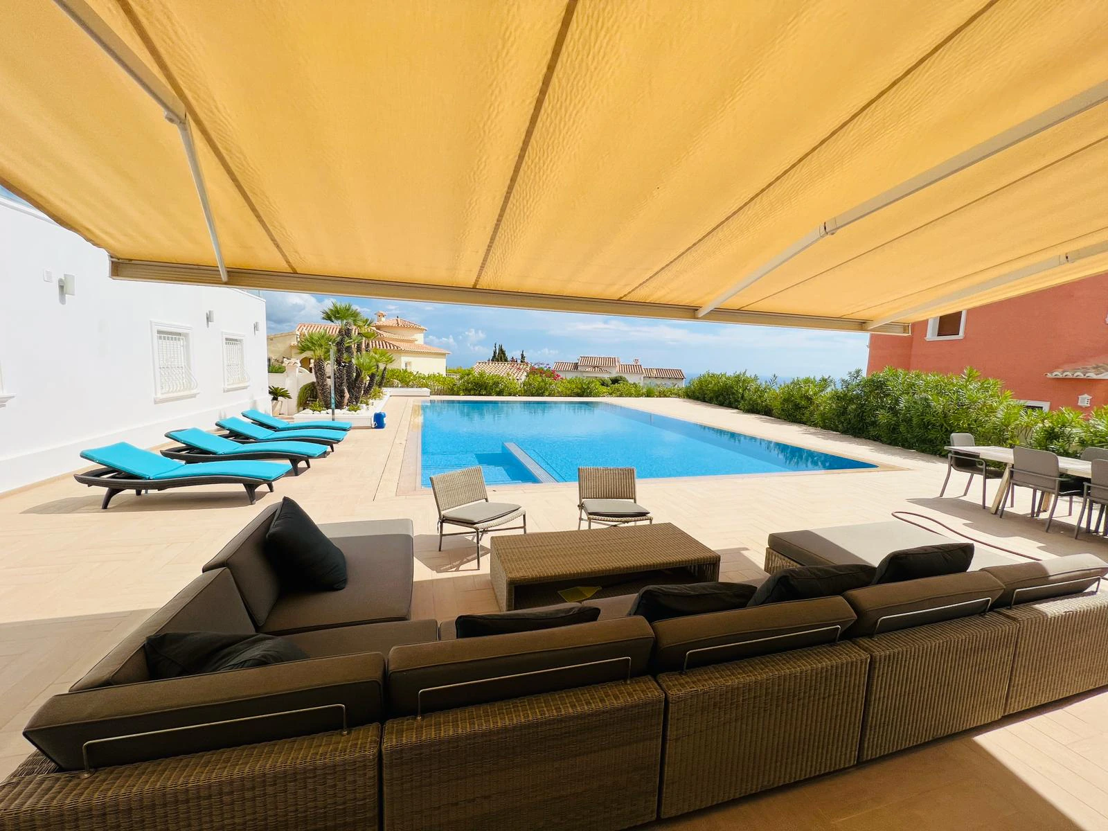 Prachtige luxe villa met uitzicht op zee