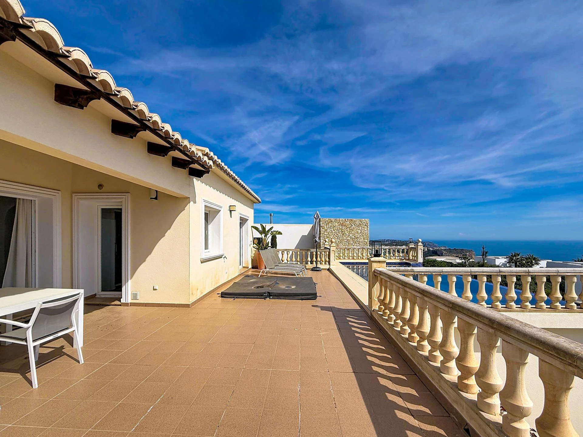 Cumbre del Sol, Villa with sea views