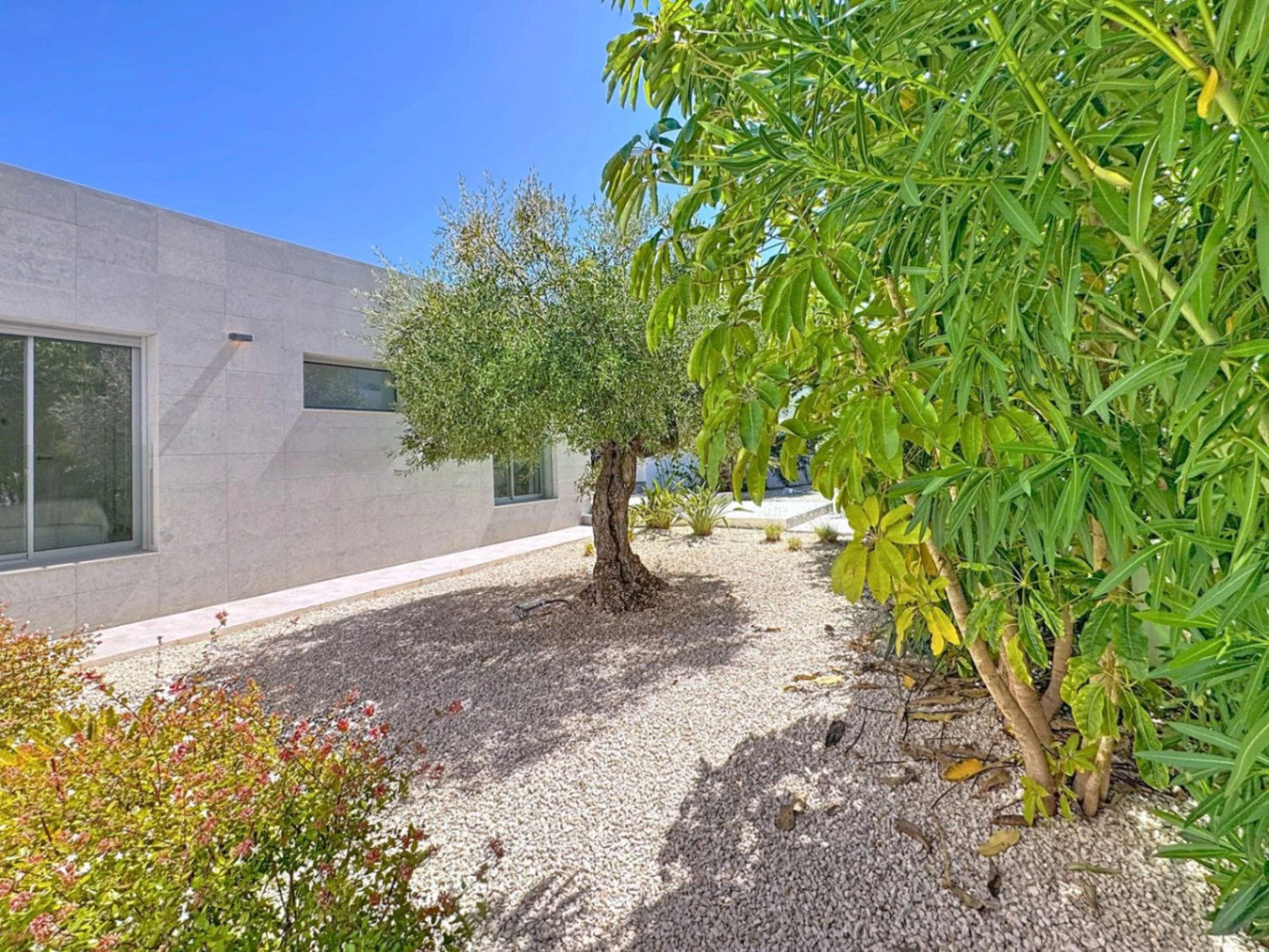 Cumbre del Sol modern villa with sea views and private pool