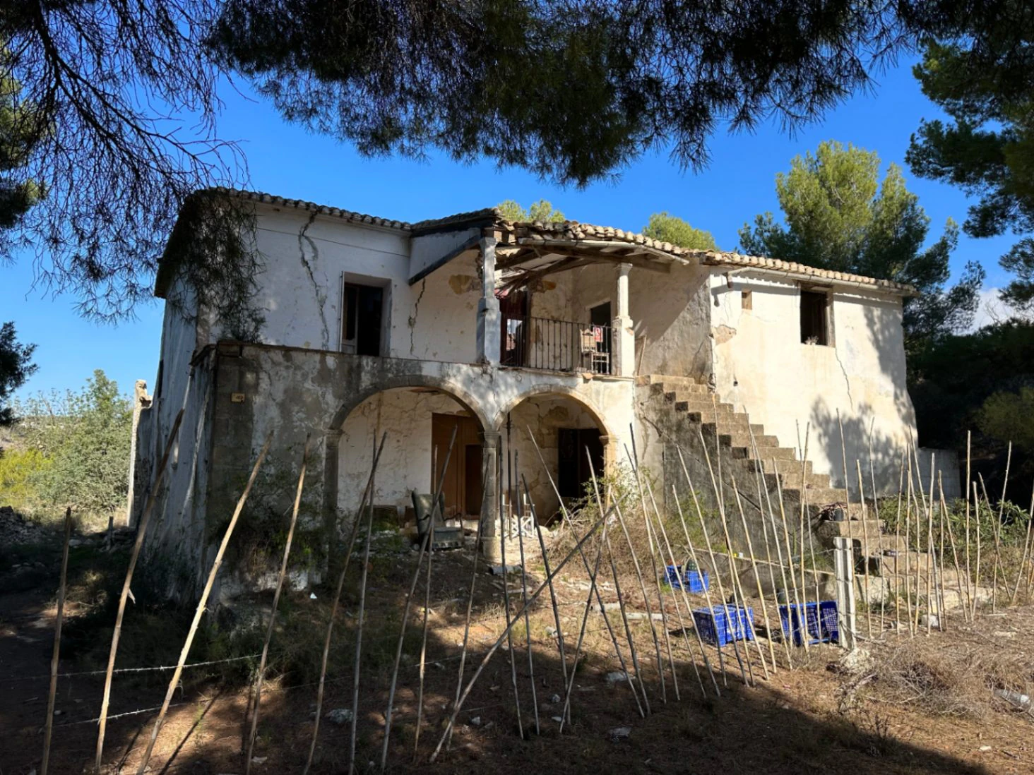 Riesiges rustikales Grundstück mit Meerblick in Moraira