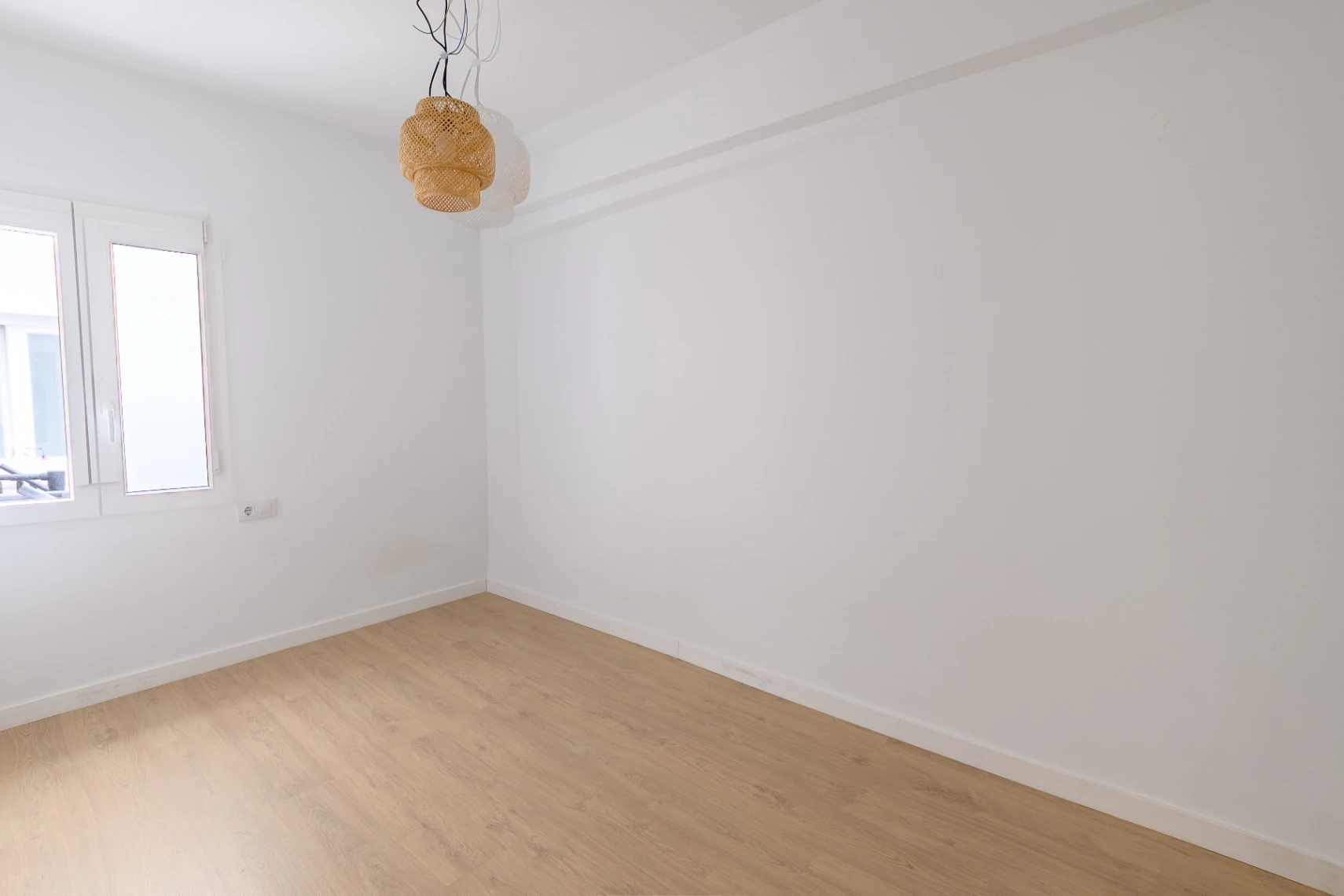 Appartement de trois chambres et studio à vendre à Jalon