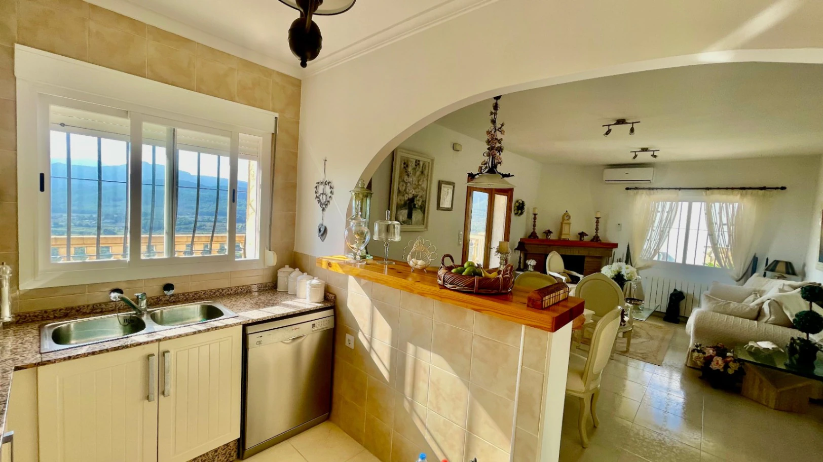 Villa à vendre à Jalon : vue spectaculaire sur la vallée, exposition sud
