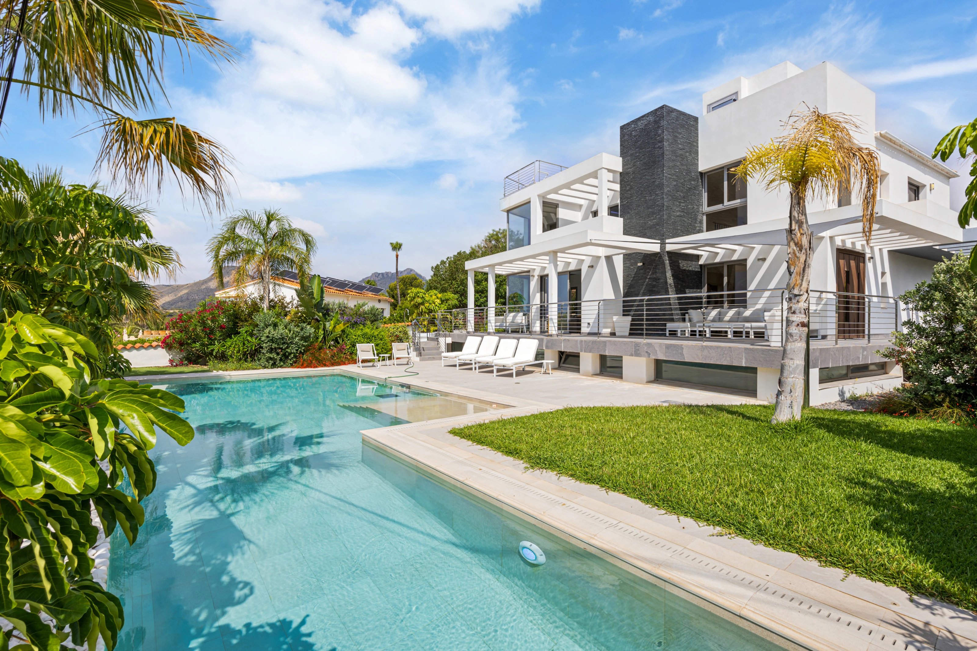 Villa for sale in La Nucia