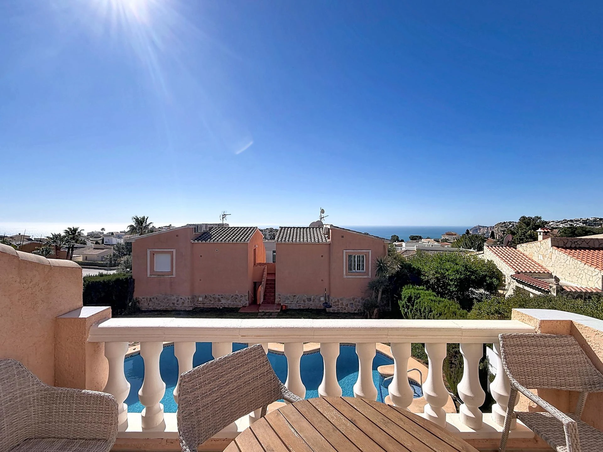 Cumbre del Sol appartement gerenoveerd met uitzicht op zee