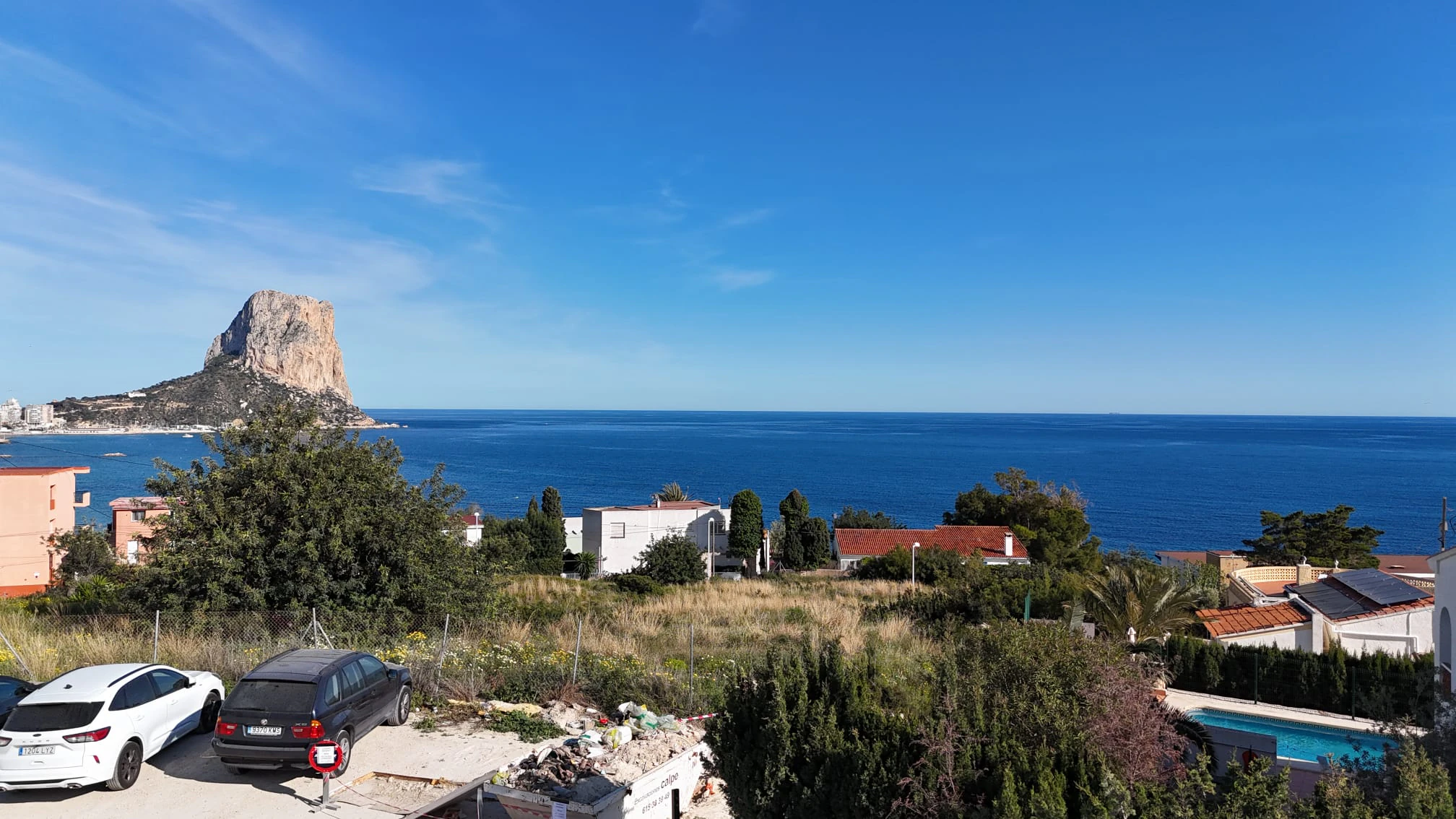 Urban Land for Sale in Calpe – 2,299 m² Plot with Residential & Commercial Use