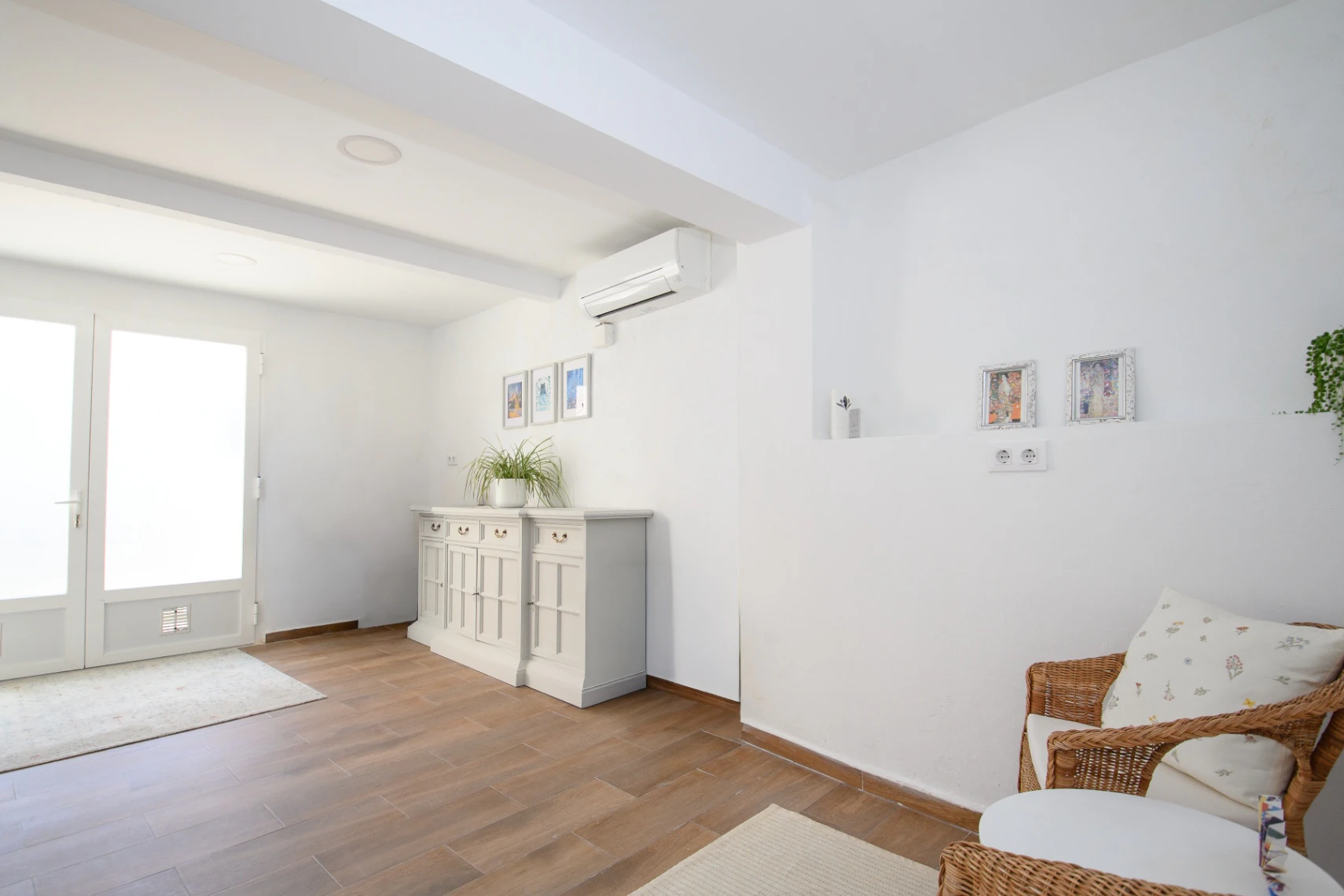 Spectacular reformed townhouse for sale in Teulada