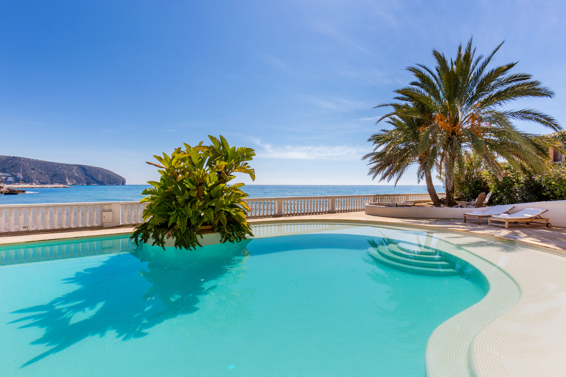 Unique Impressive Luxury Villa Beach House