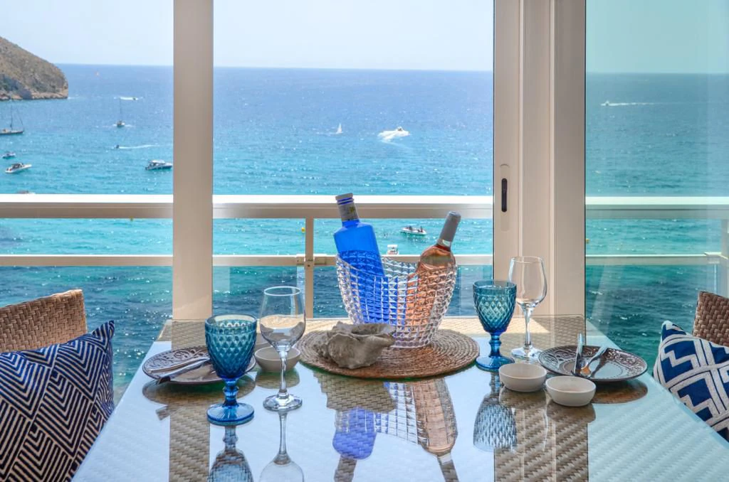 Seafront Penthouse for Sale in El Portet, Moraira – Panoramic Sea Views