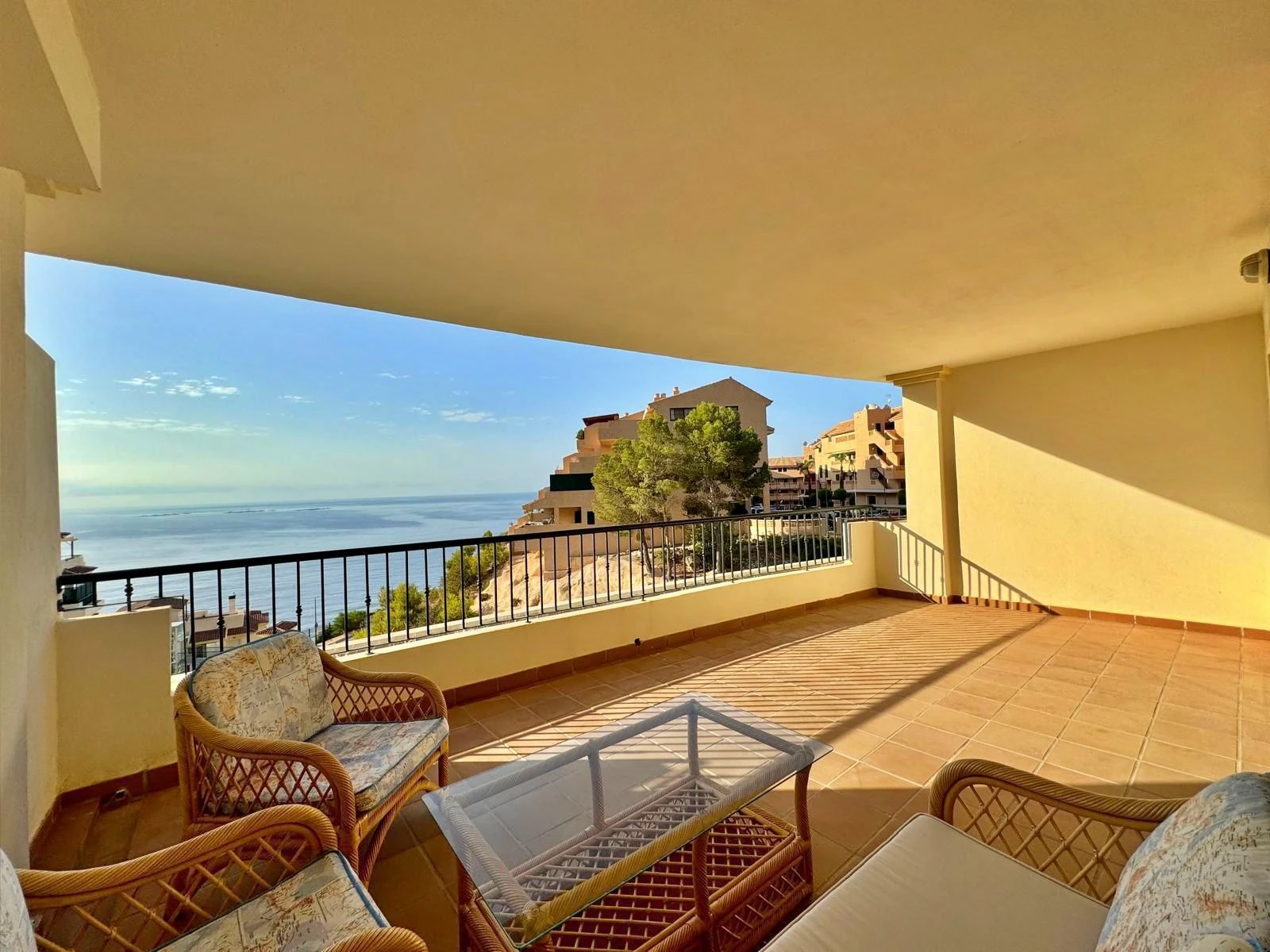 Apartamento con vistas al mar en venta en Mascarat