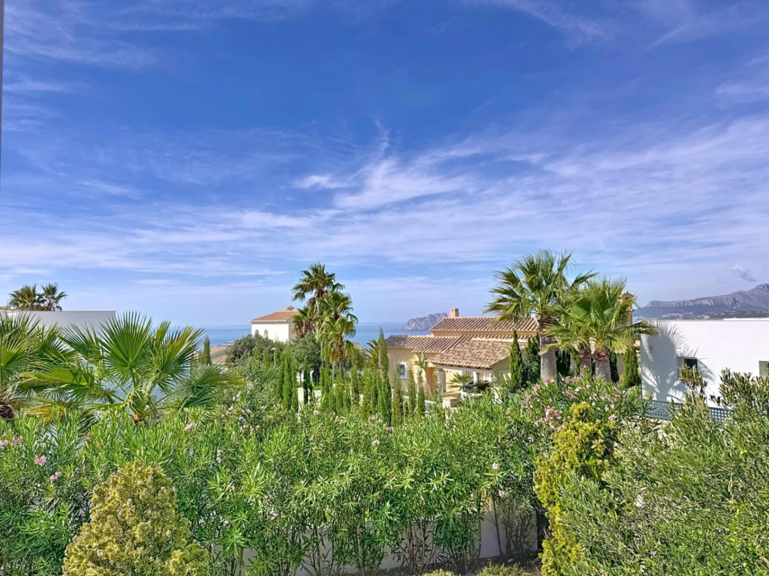 Cumbre del Sol Moderne villa met uitzicht op zee