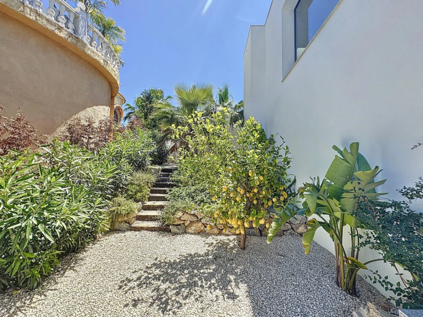 Moderne Villa in Cumbre del Sol mit Meerblick, neu zu beziehen