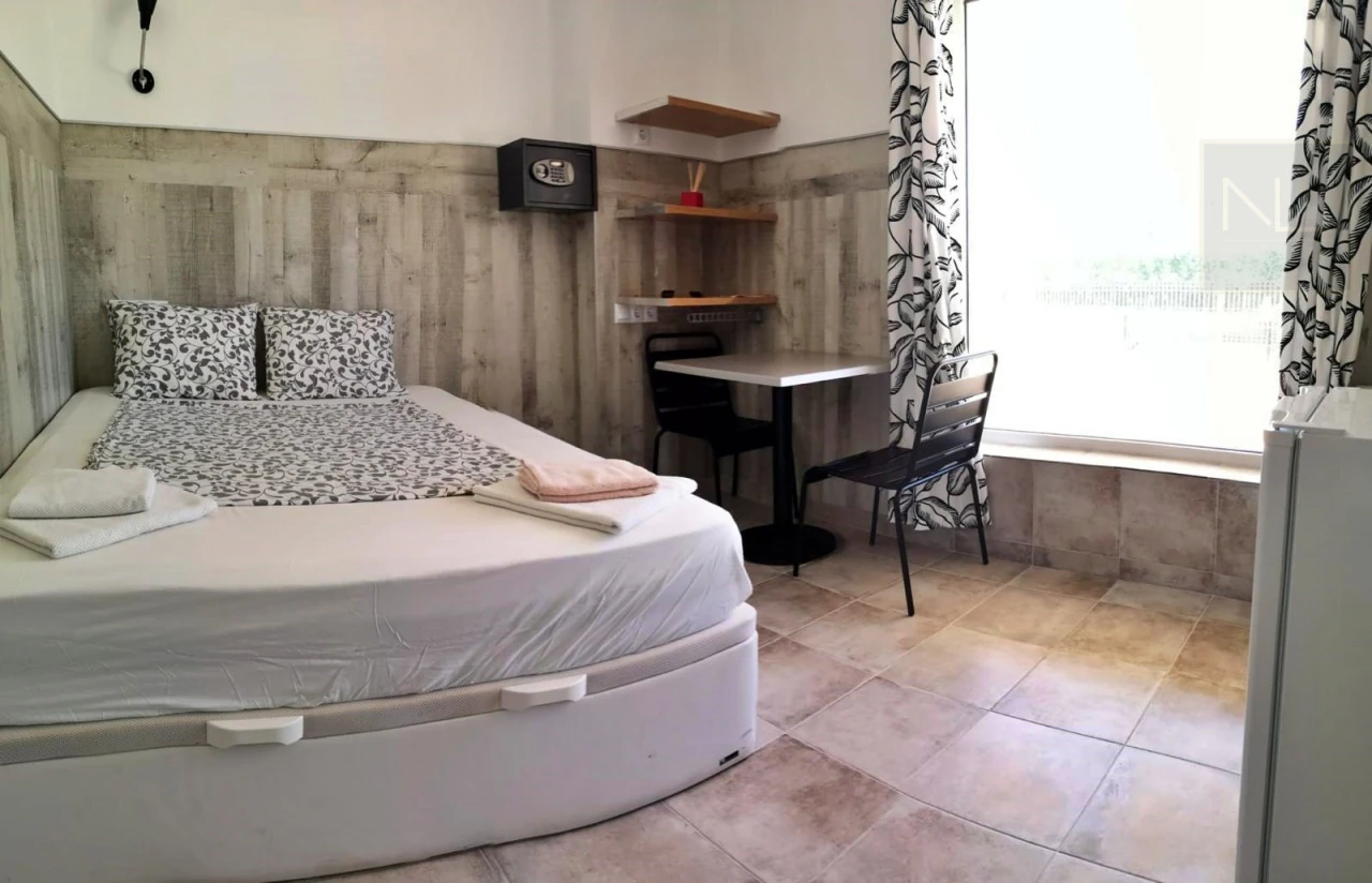 Hostal au Milieu de la Clape à vendre