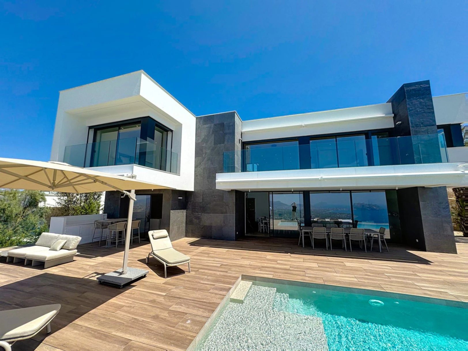 Cumbre del Sol Luxury villa with panoramic views in Jazmines residential area