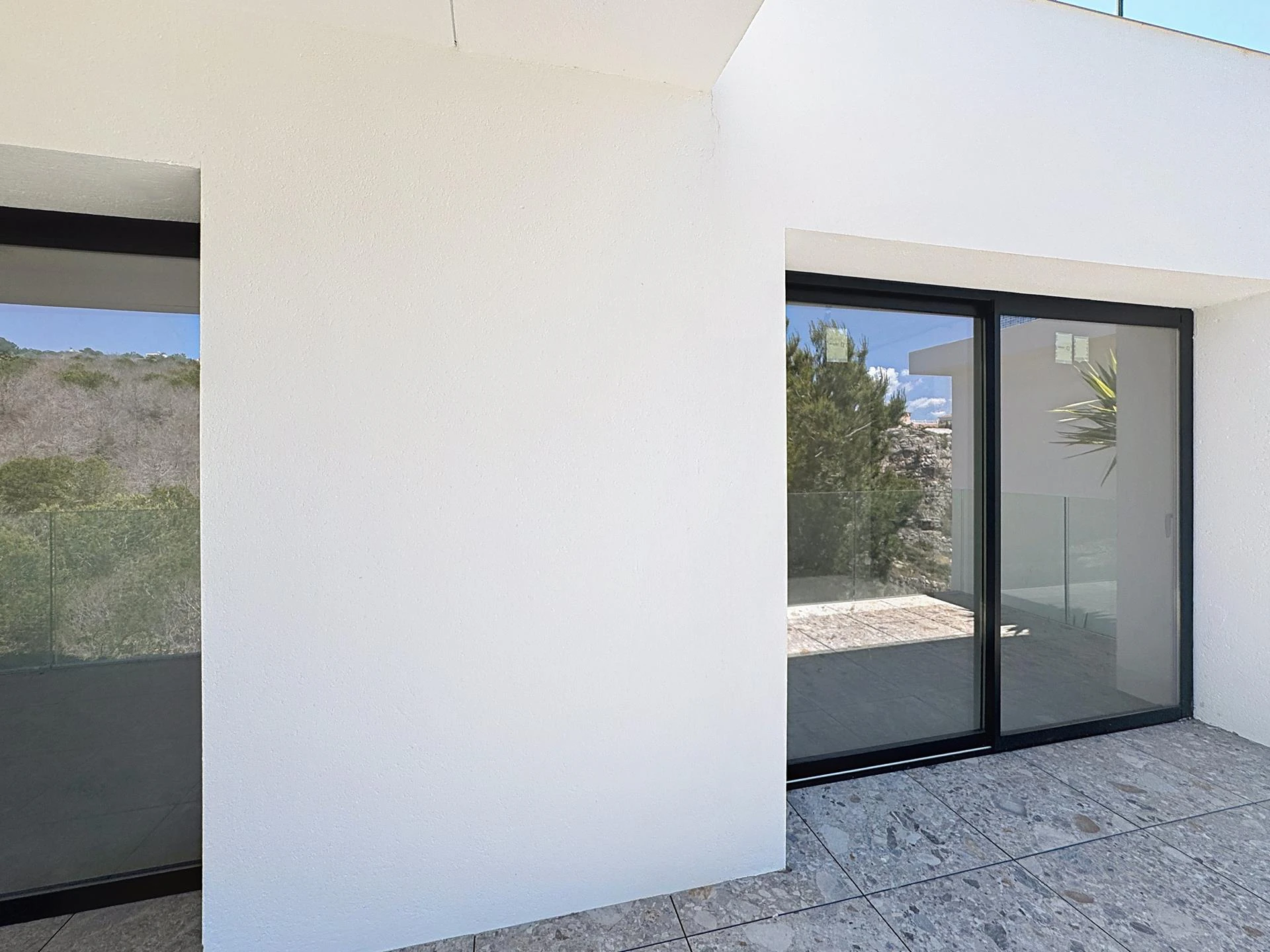 Moderne Villa in Cumbre del Sol mit Meerblick, neu zu beziehen