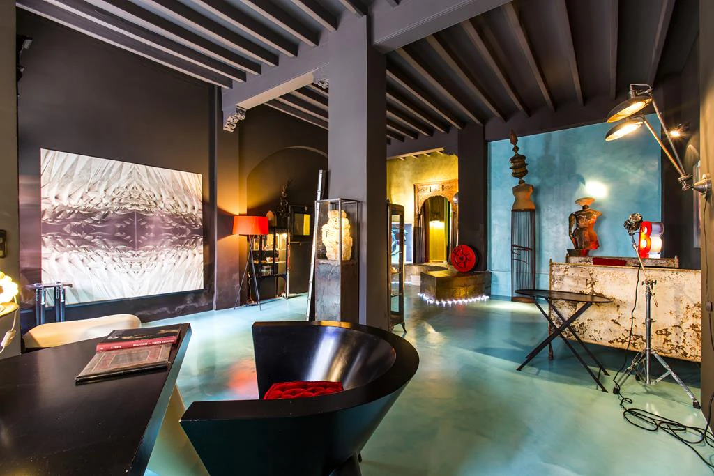 Two-storey town house with extensive interior patio, Dénia