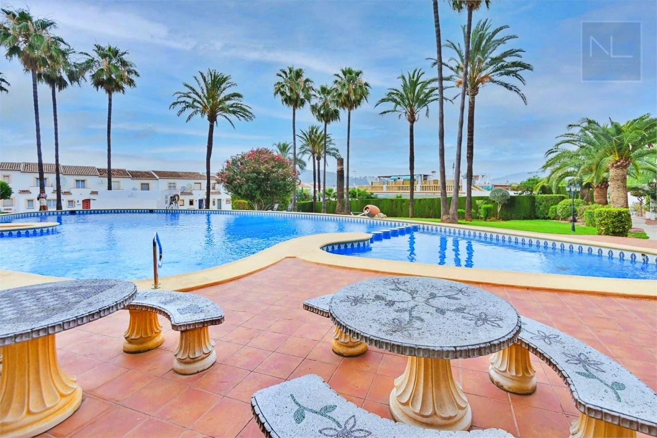 Half vrijstaande villa te koop in Pedreguer