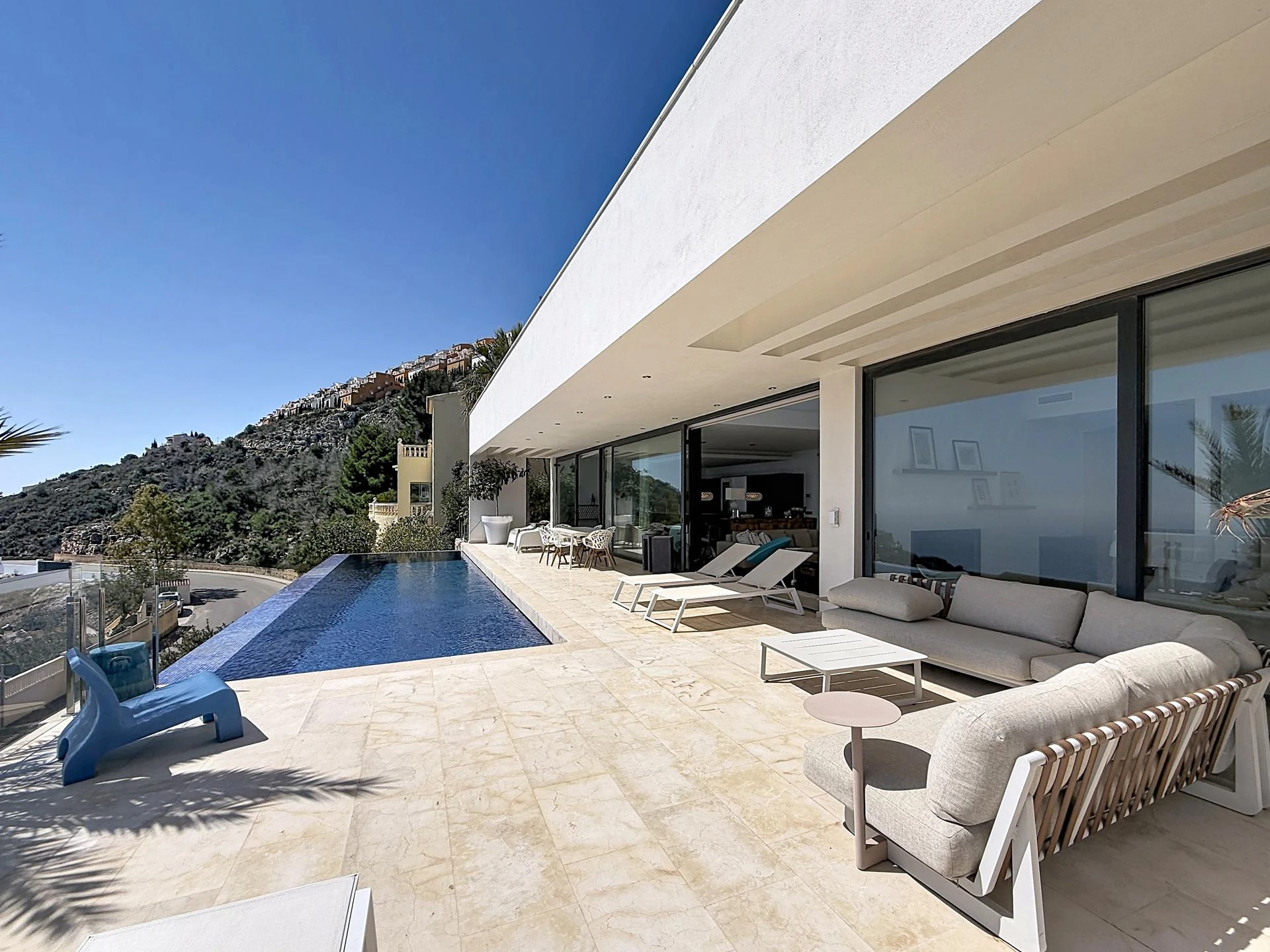 Cumbre del Sol modern villa with panoramic sea views
